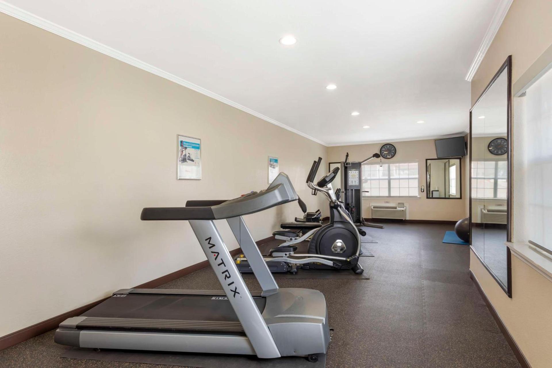 Best Western Plus Lake Worth Inn & Suites photo 9
