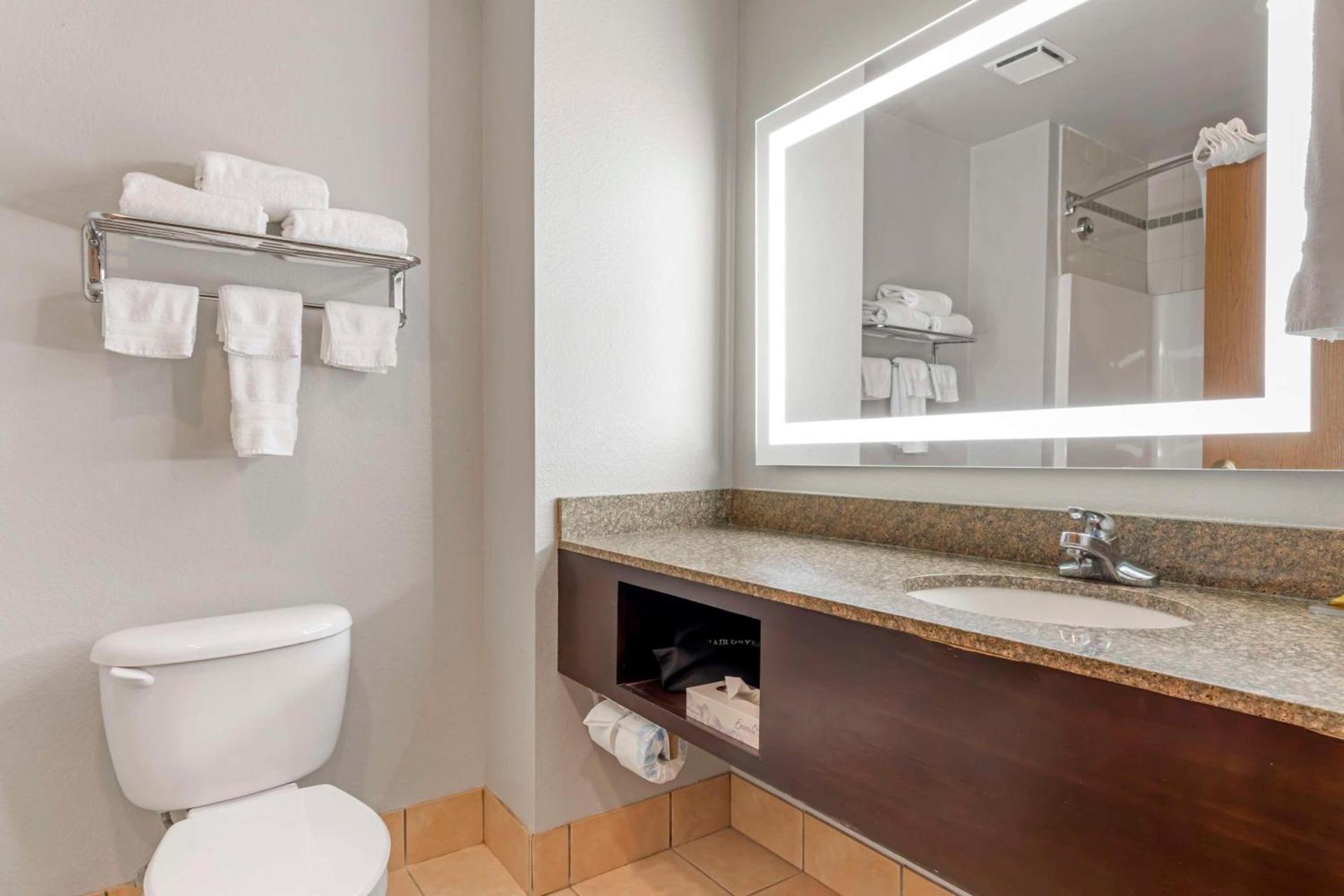 Best Western Plus Lake Worth Inn & Suites photo 18