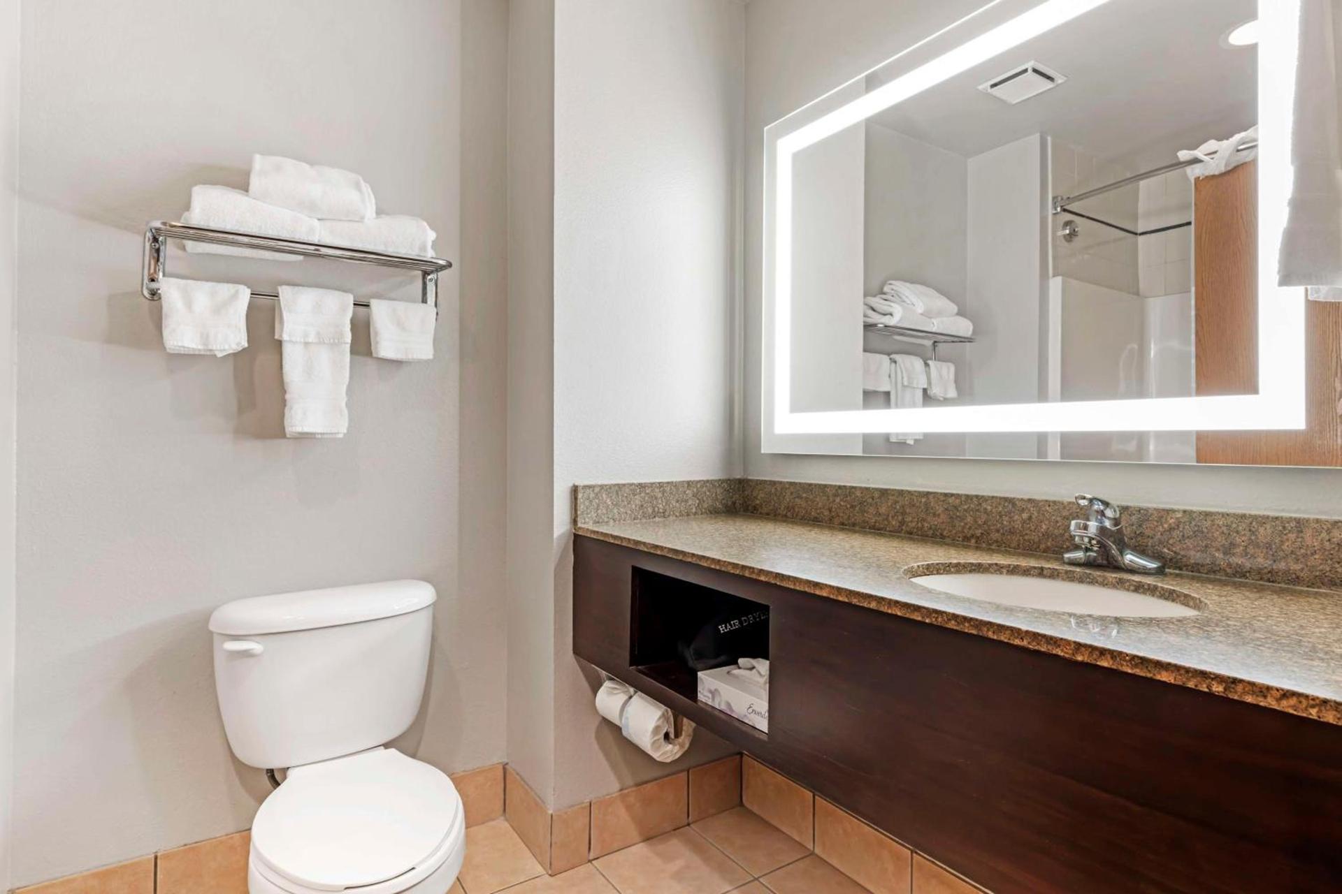 Best Western Plus Lake Worth Inn & Suites photo 25
