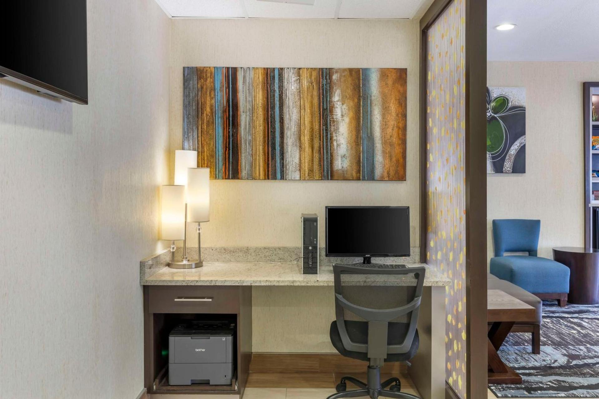 Best Western Plus Lake Worth Inn & Suites photo 34