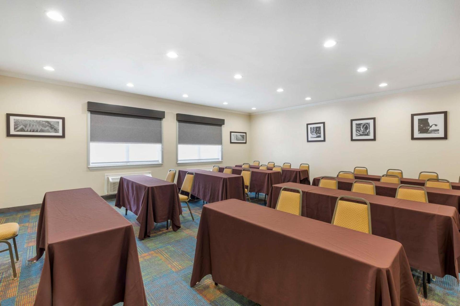 Best Western Plus Lake Worth Inn & Suites photo 35