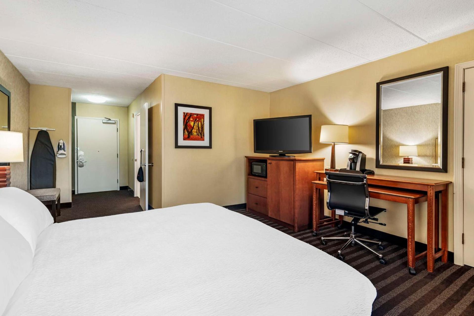 Best Western Springfield Hotel photo 24