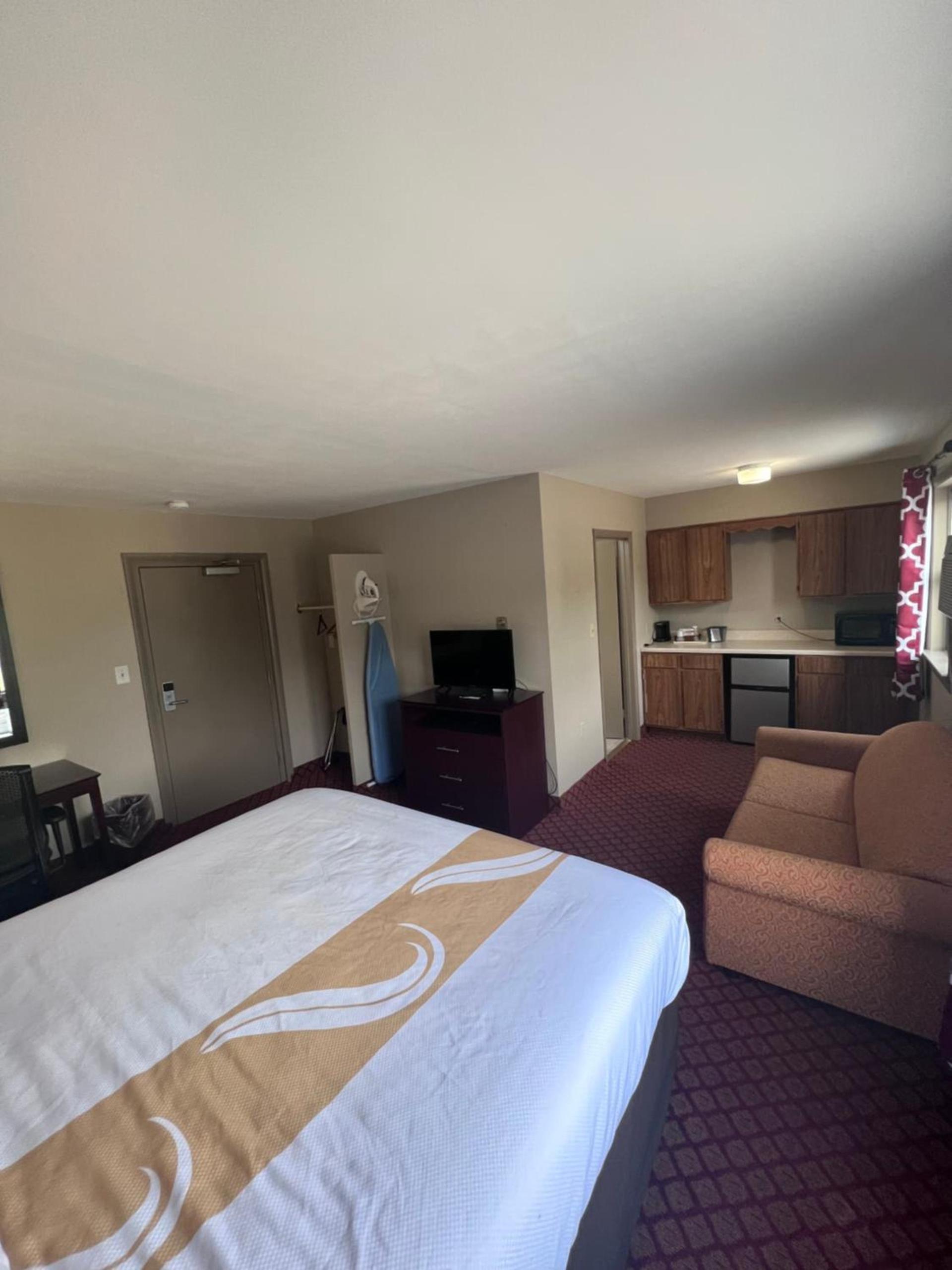 Rodeway Inn & Suites Hershey Chocolate Avenue photo 46