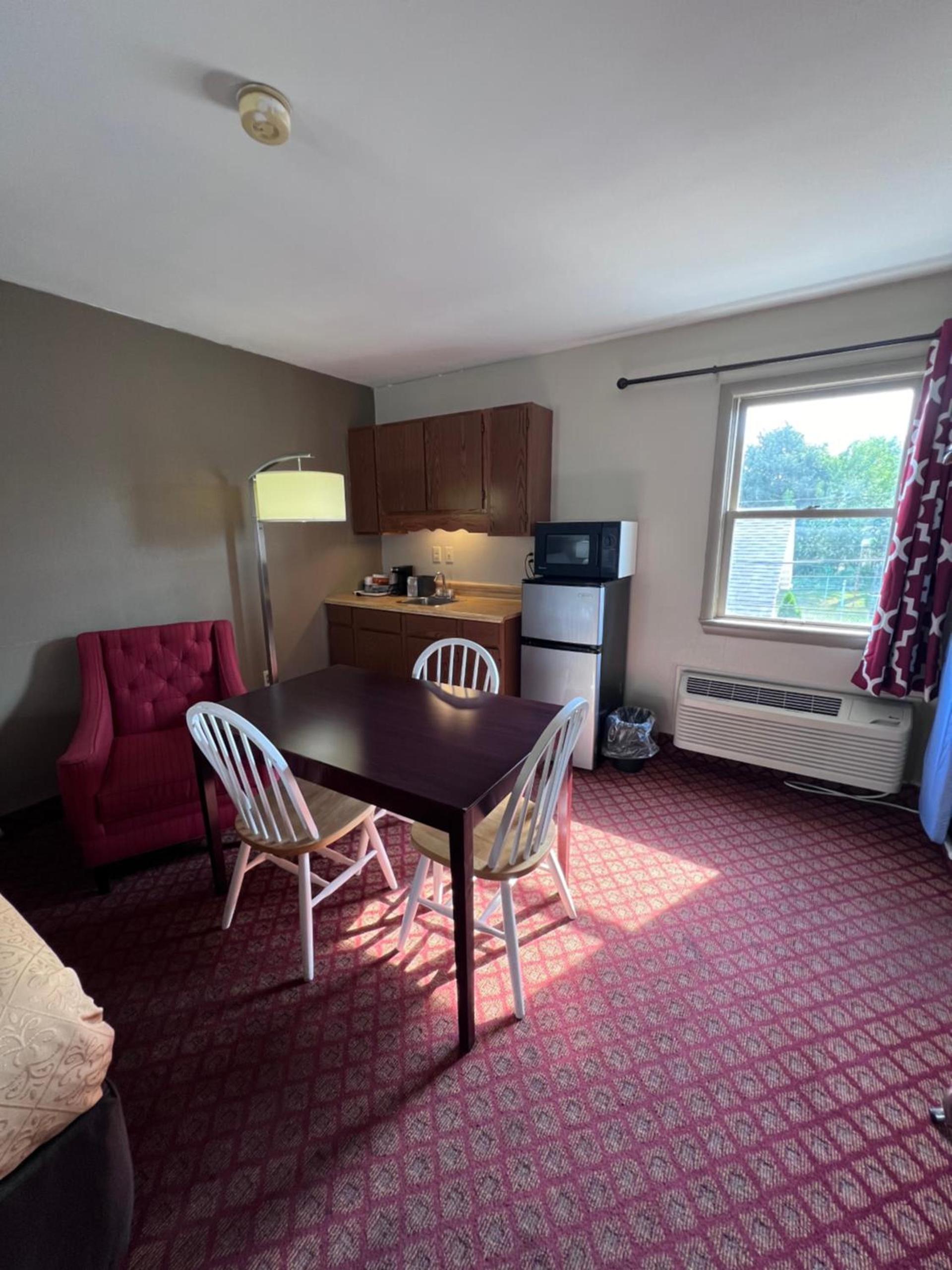 Rodeway Inn & Suites Hershey Chocolate Avenue photo 51