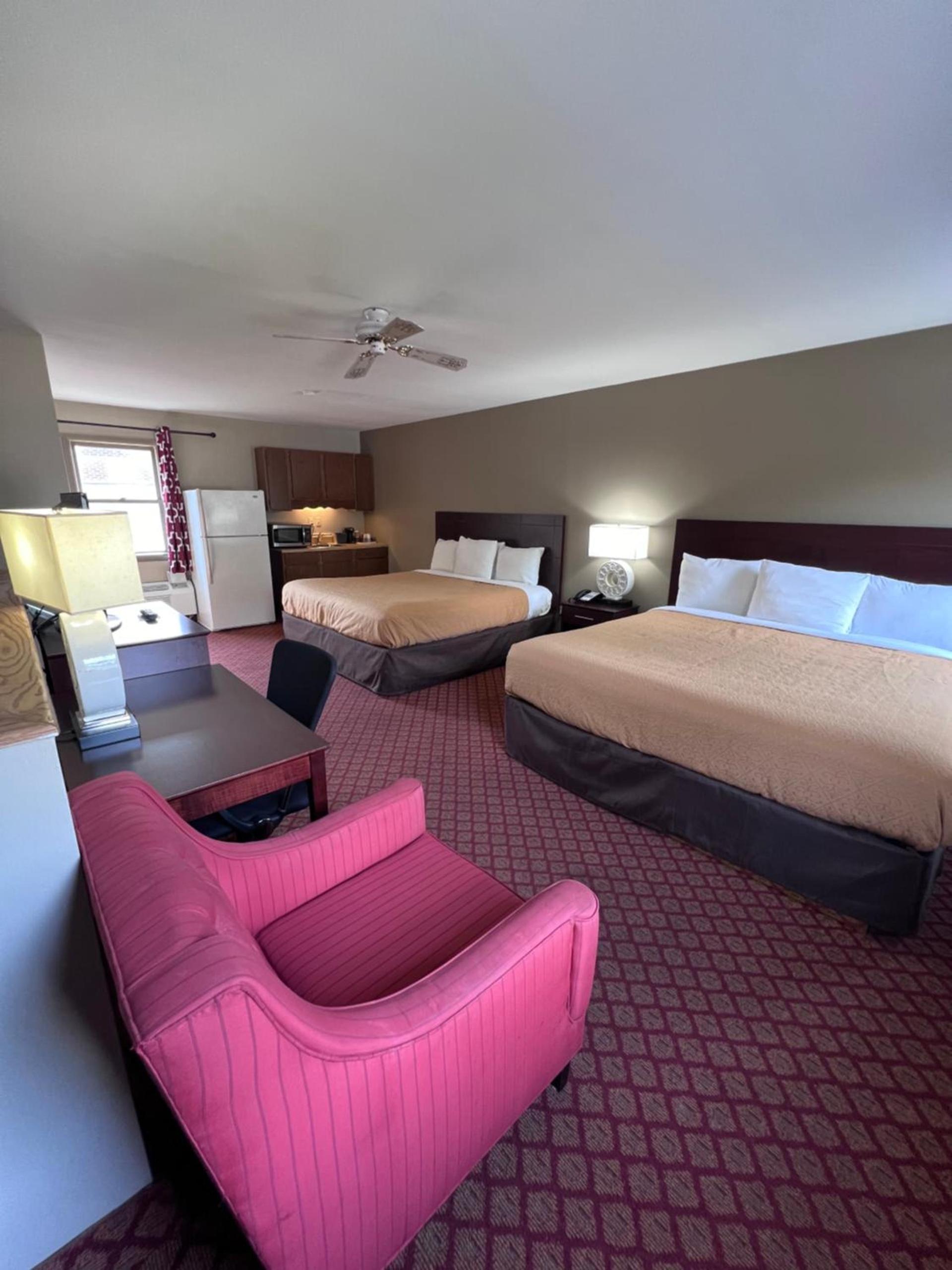 Rodeway Inn & Suites Hershey Chocolate Avenue photo 55
