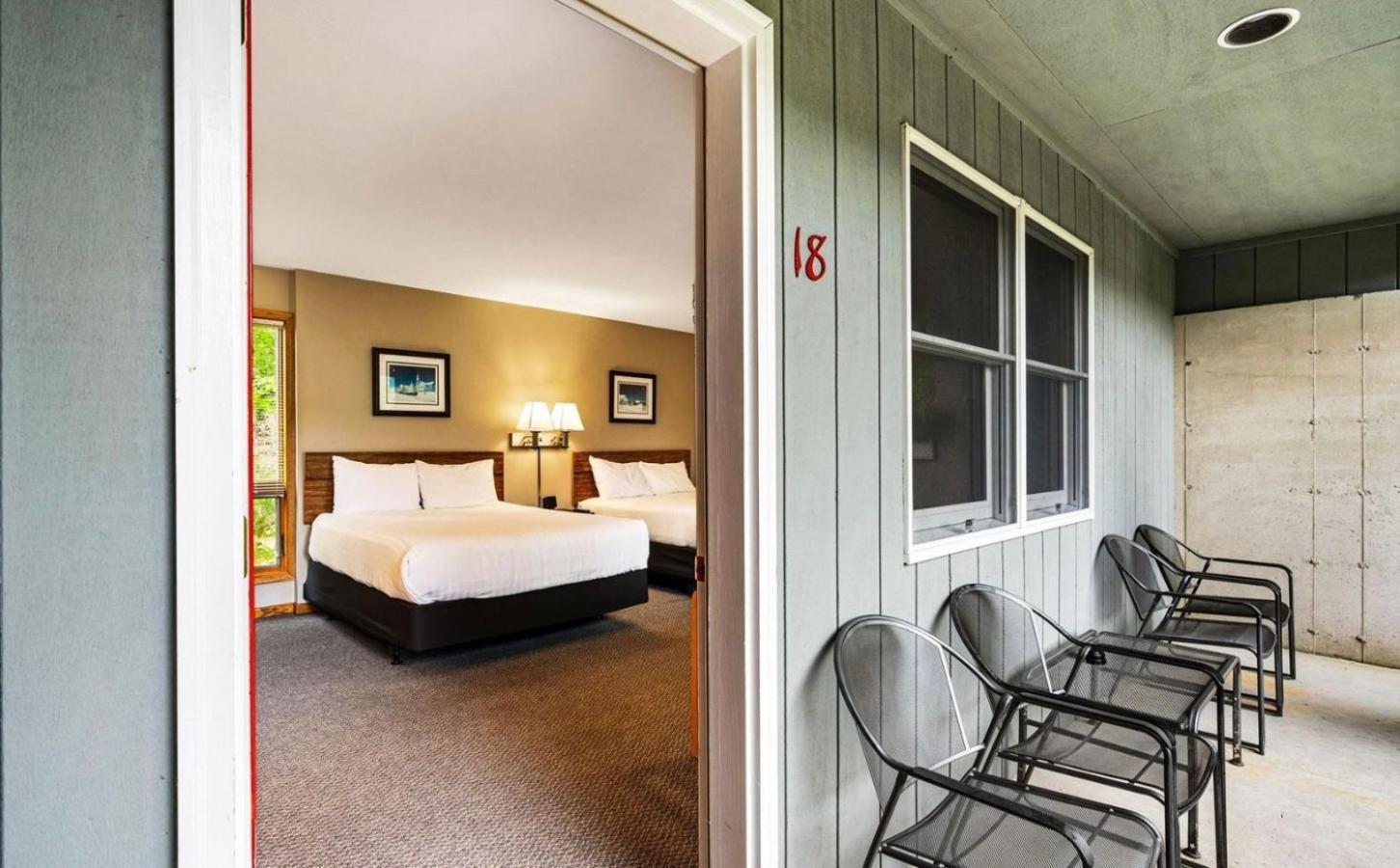 DownTown Inn photo 6