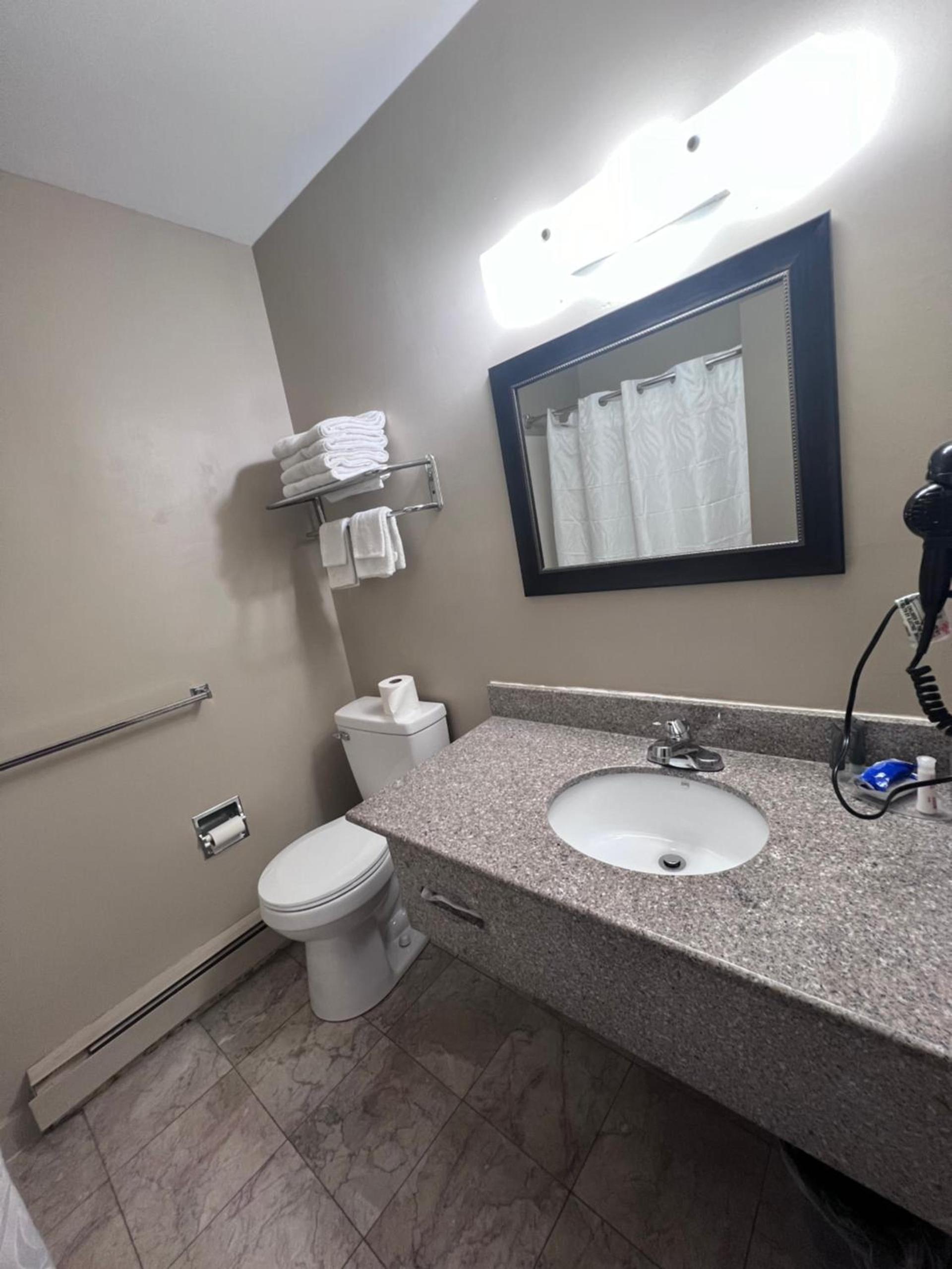 Rodeway Inn & Suites Hershey Chocolate Avenue photo 68