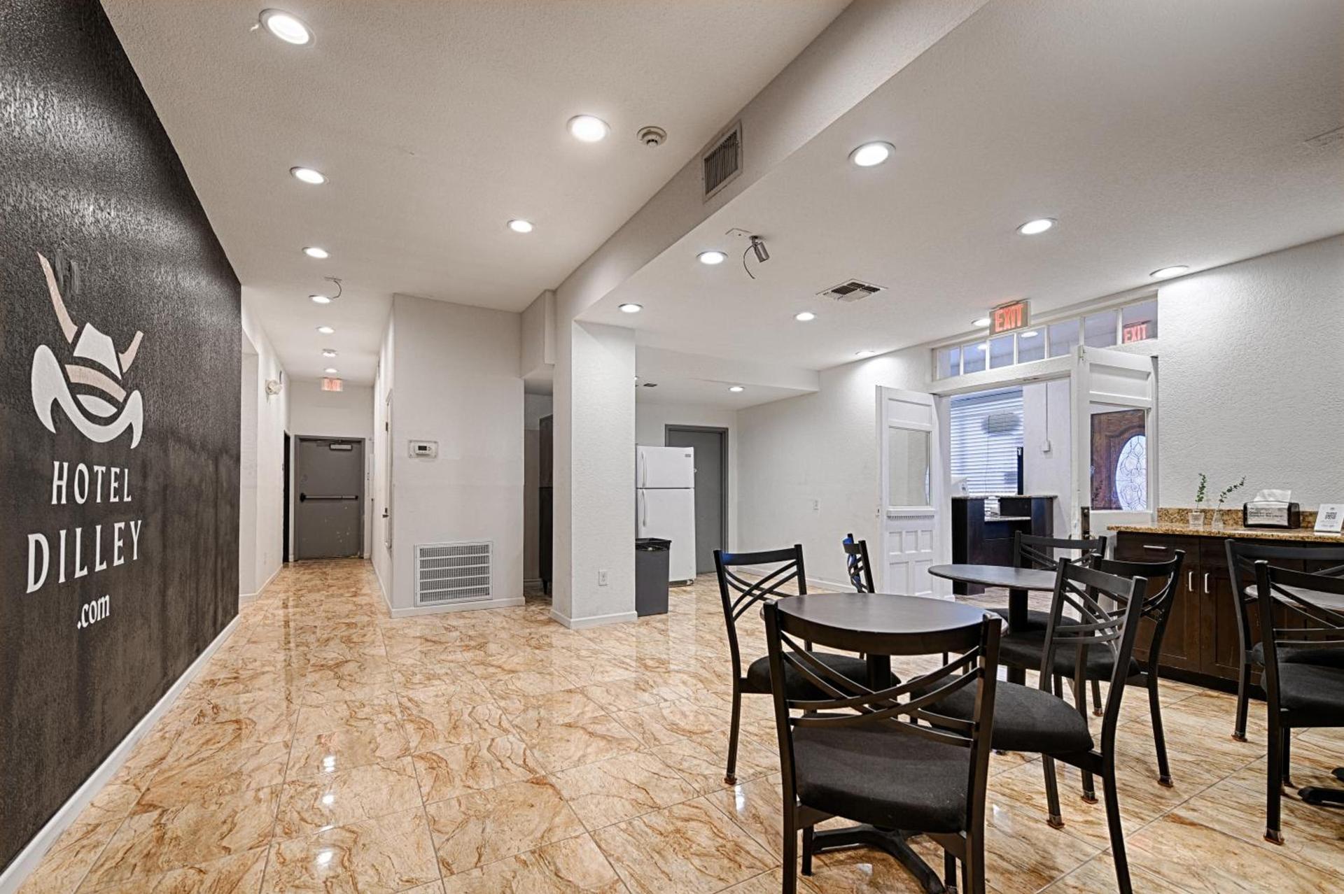 Hotel Dilley Grand photo 21