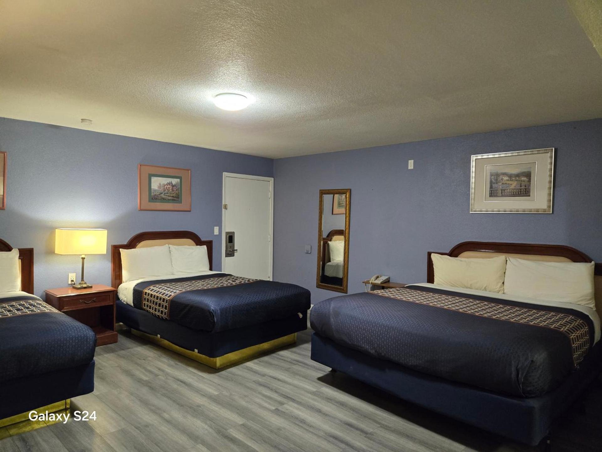 Rodeway Inn & Suites Blythe I-10 photo 40