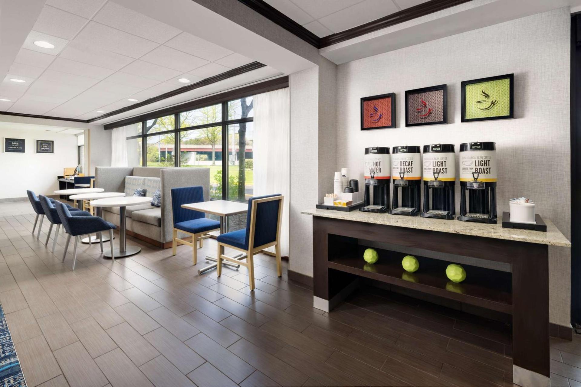 Hampton Inn Long Island/Islandia photo 11