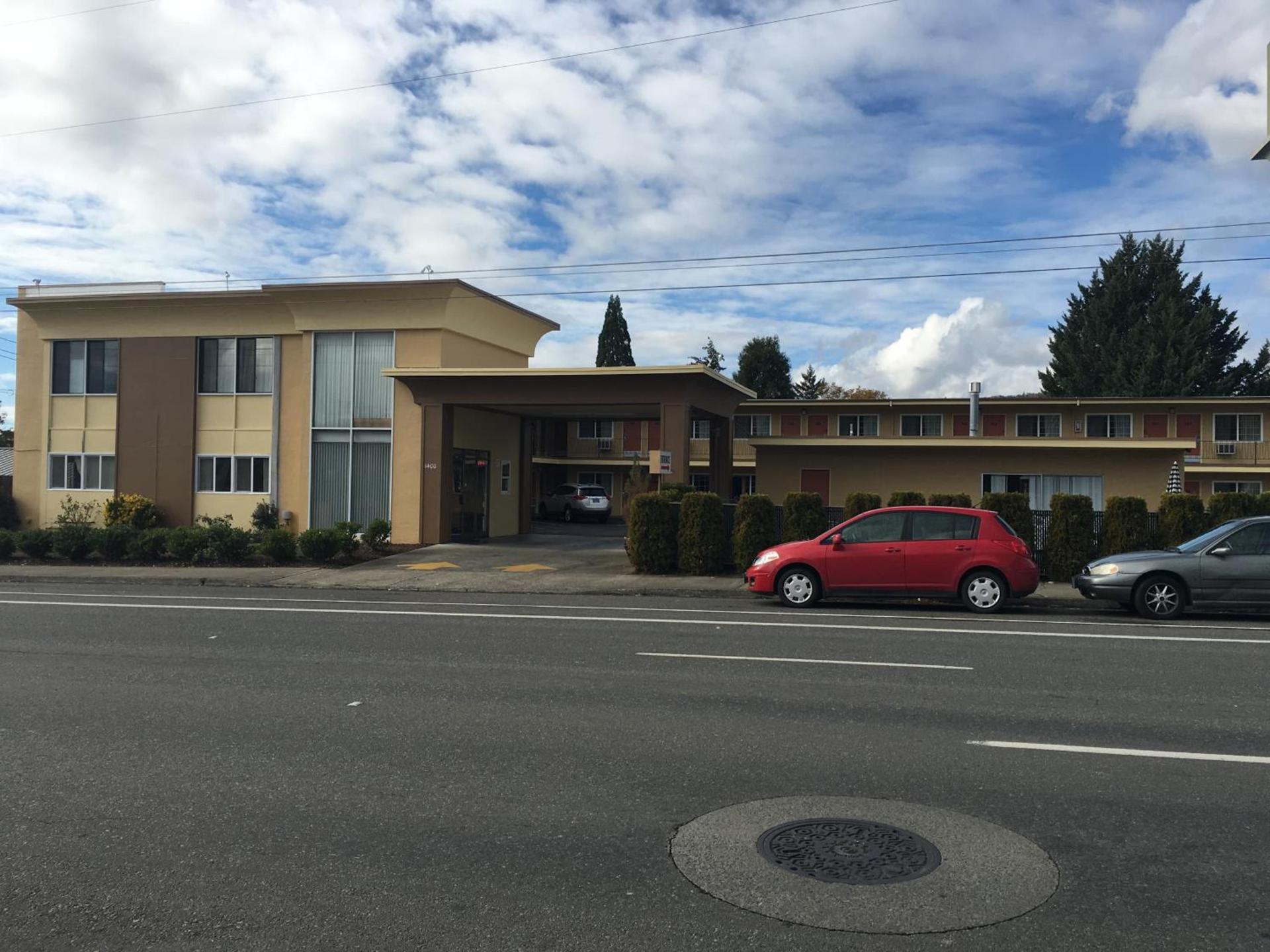 Sunset Inn photo 13