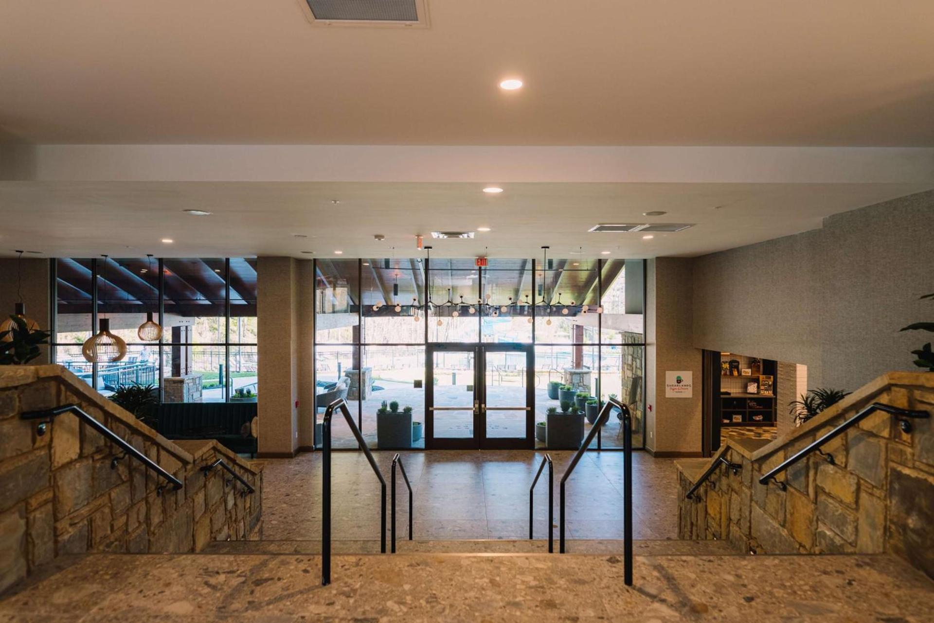 Embassy Suites By Hilton Gatlinburg Resort photo 9