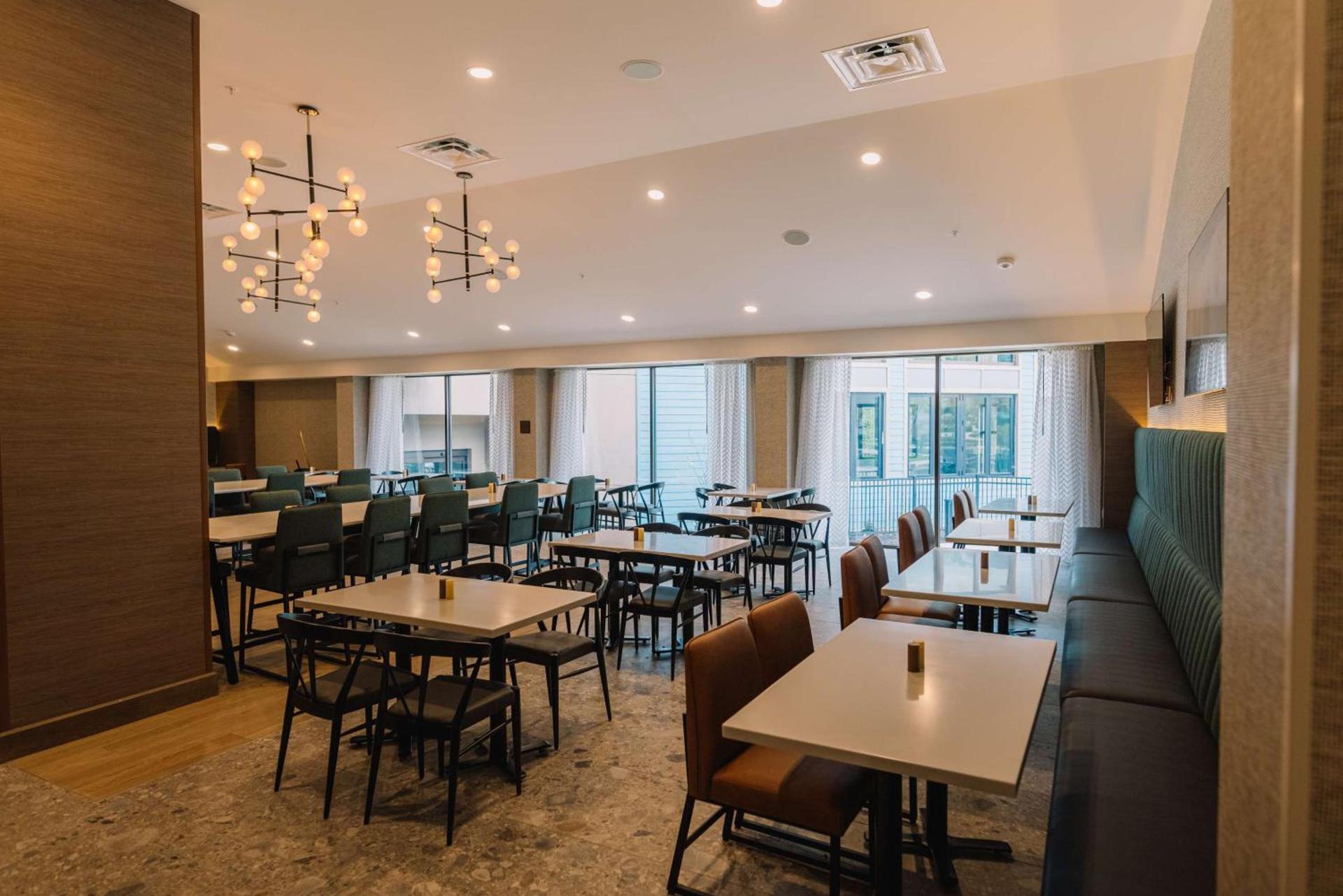 Embassy Suites By Hilton Gatlinburg Resort photo 24