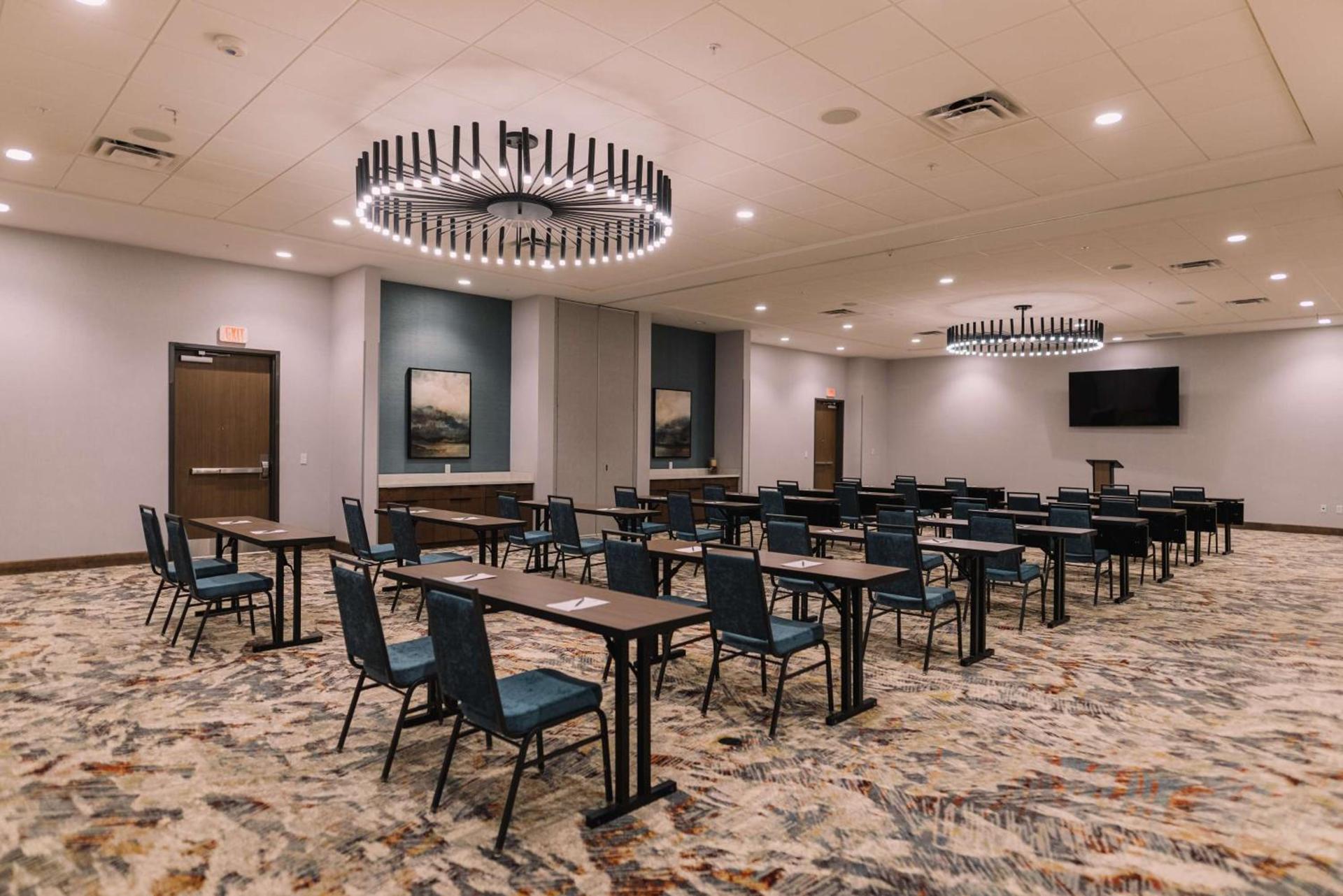 Embassy Suites By Hilton Gatlinburg Resort photo 58
