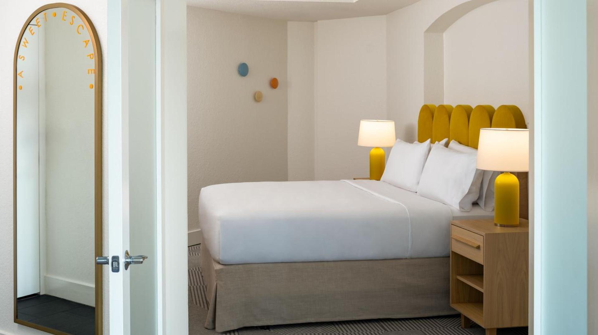 Renaissance Orlando Resort - Disney Springs Area - Free Shuttle to Disney Parks & Early Entry Benefits photo 58
