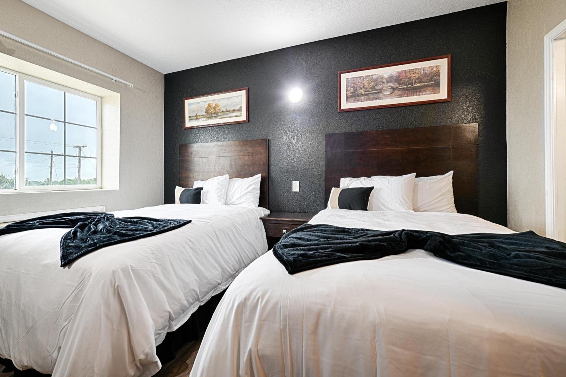 Hotel Dilley Grand photo 28