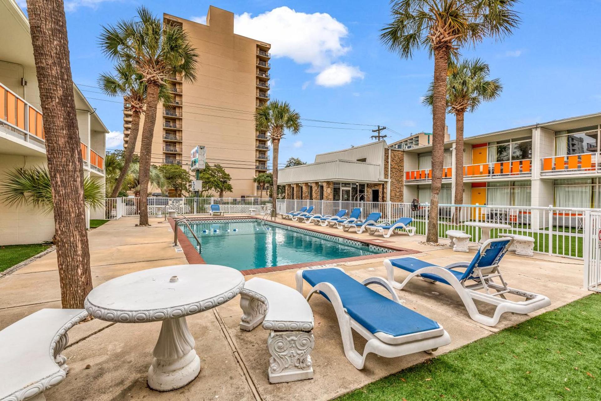 Holiday Shores Myrtle Beach photo 23