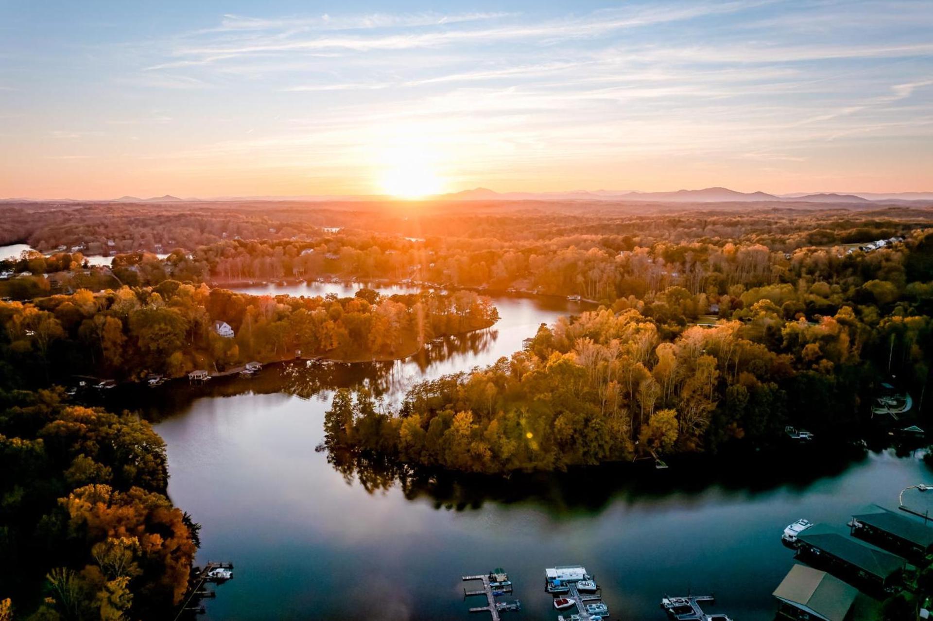 Halesford Harbour Resort - Smith Mountain Lake photo 66
