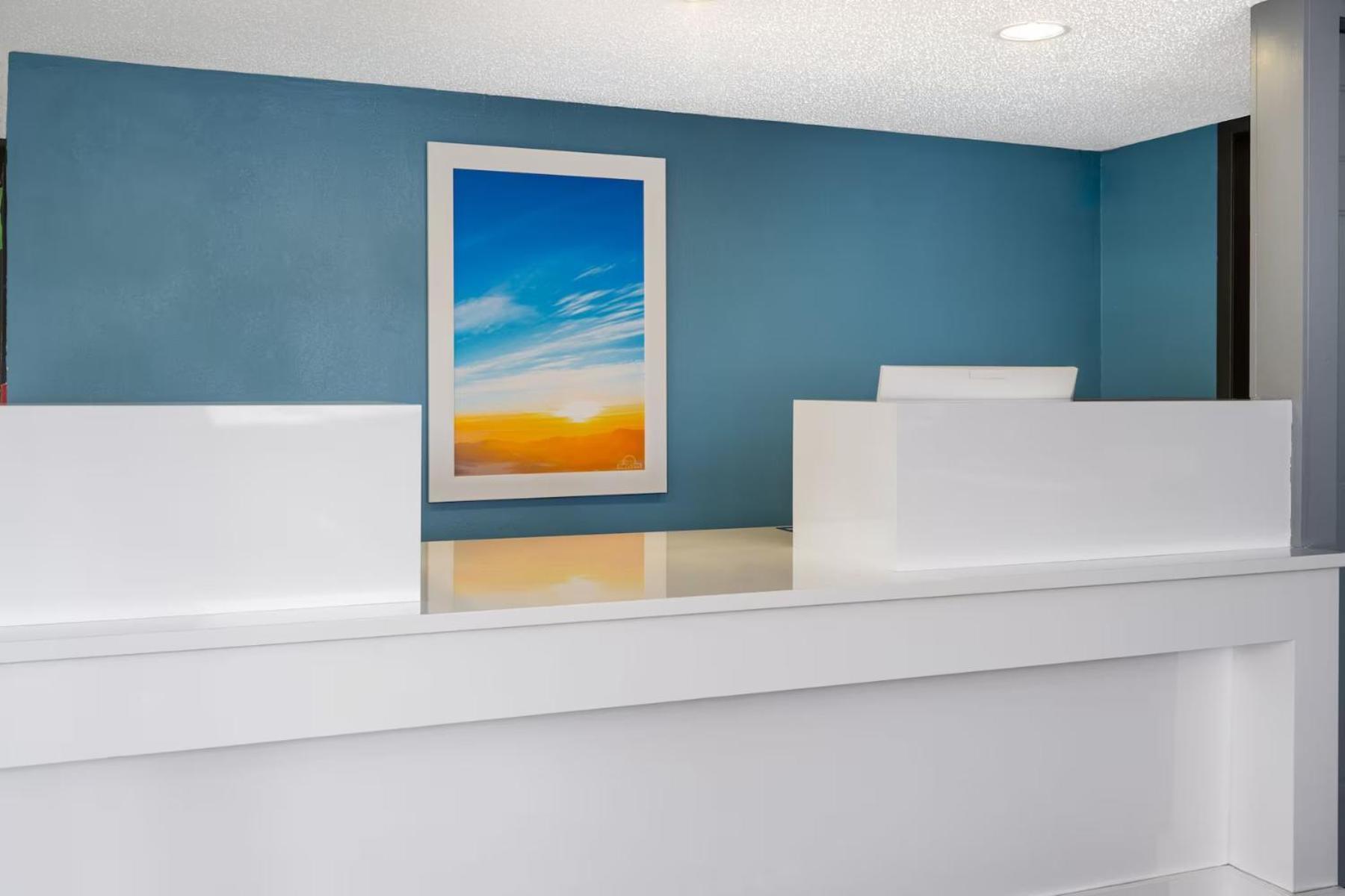 Days Inn by Wyndham Columbus Worthington photo 43