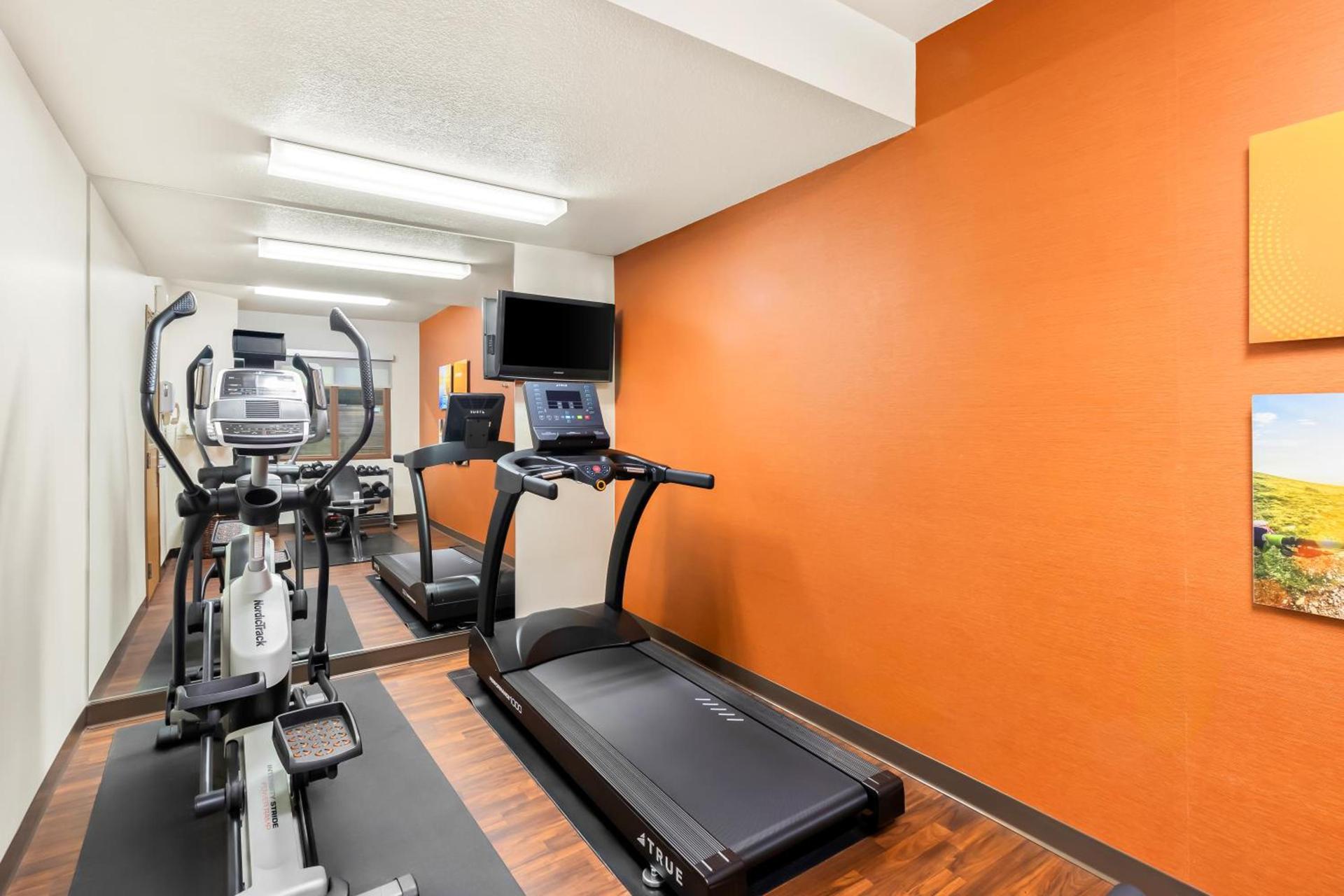 Comfort Suites Portland Airport photo 53
