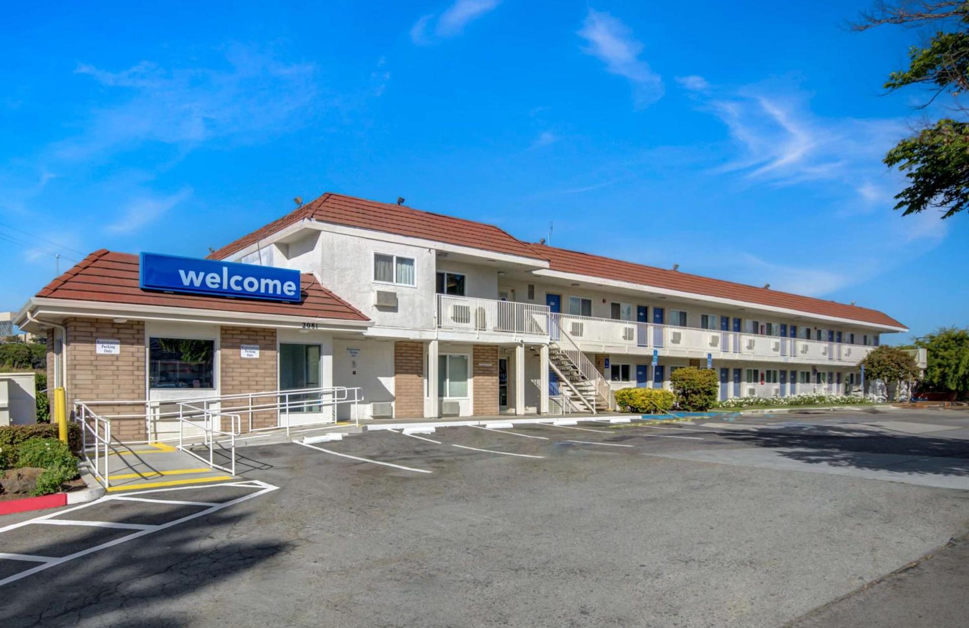 Motel 6-San Jose, CA - Airport photo 1