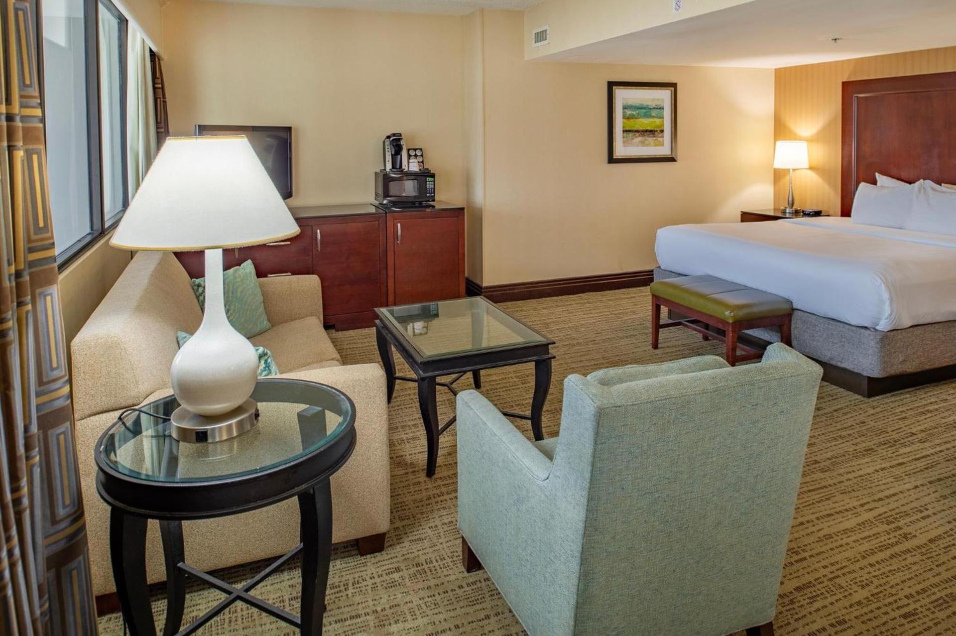 Crowne Plaza Hotel St. Louis Airport by IHG photo 97