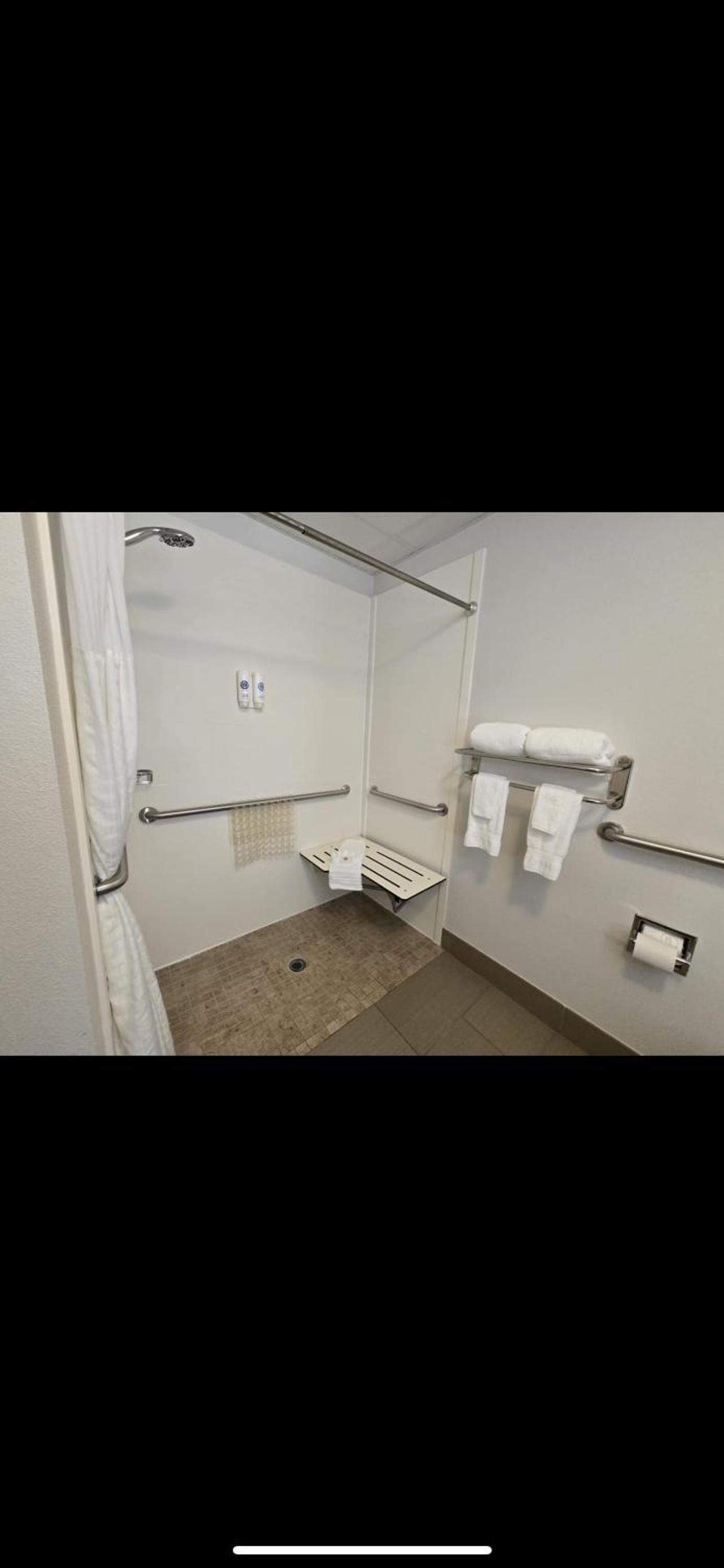 Comfort Suites Crossville photo 23
