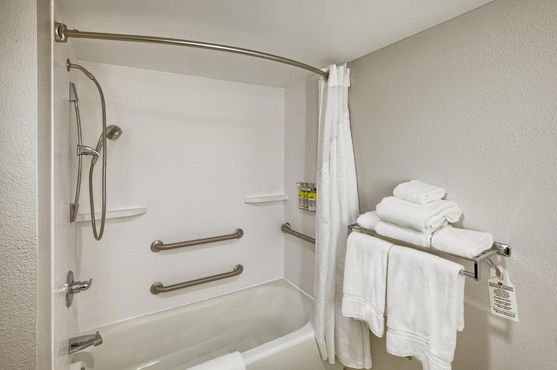Holiday Inn Express Hotel & Suites Wake Forest - Raleigh North by IHG photo 89