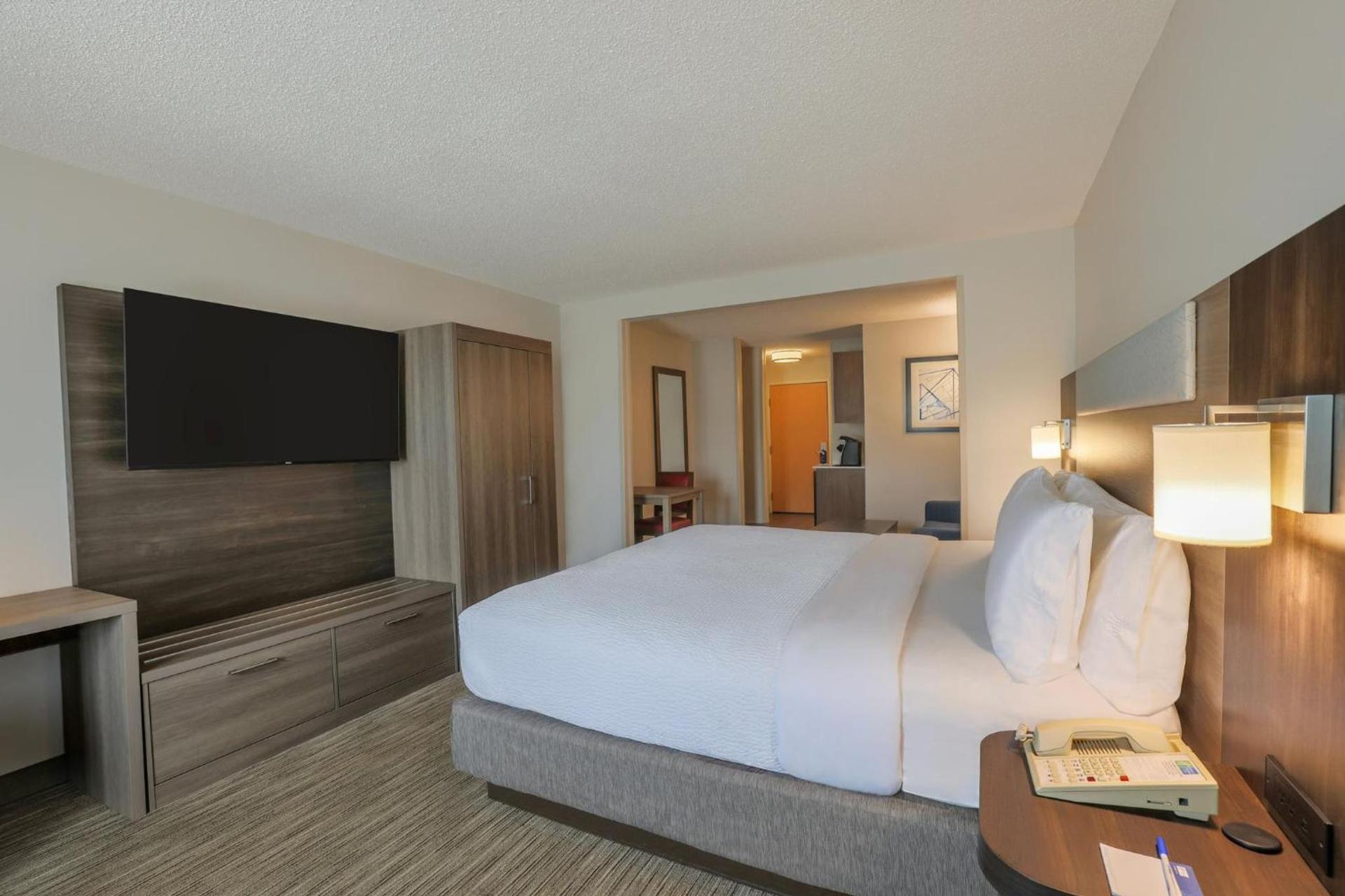 Holiday Inn Express Hotel & Suites Wake Forest - Raleigh North by IHG photo 41