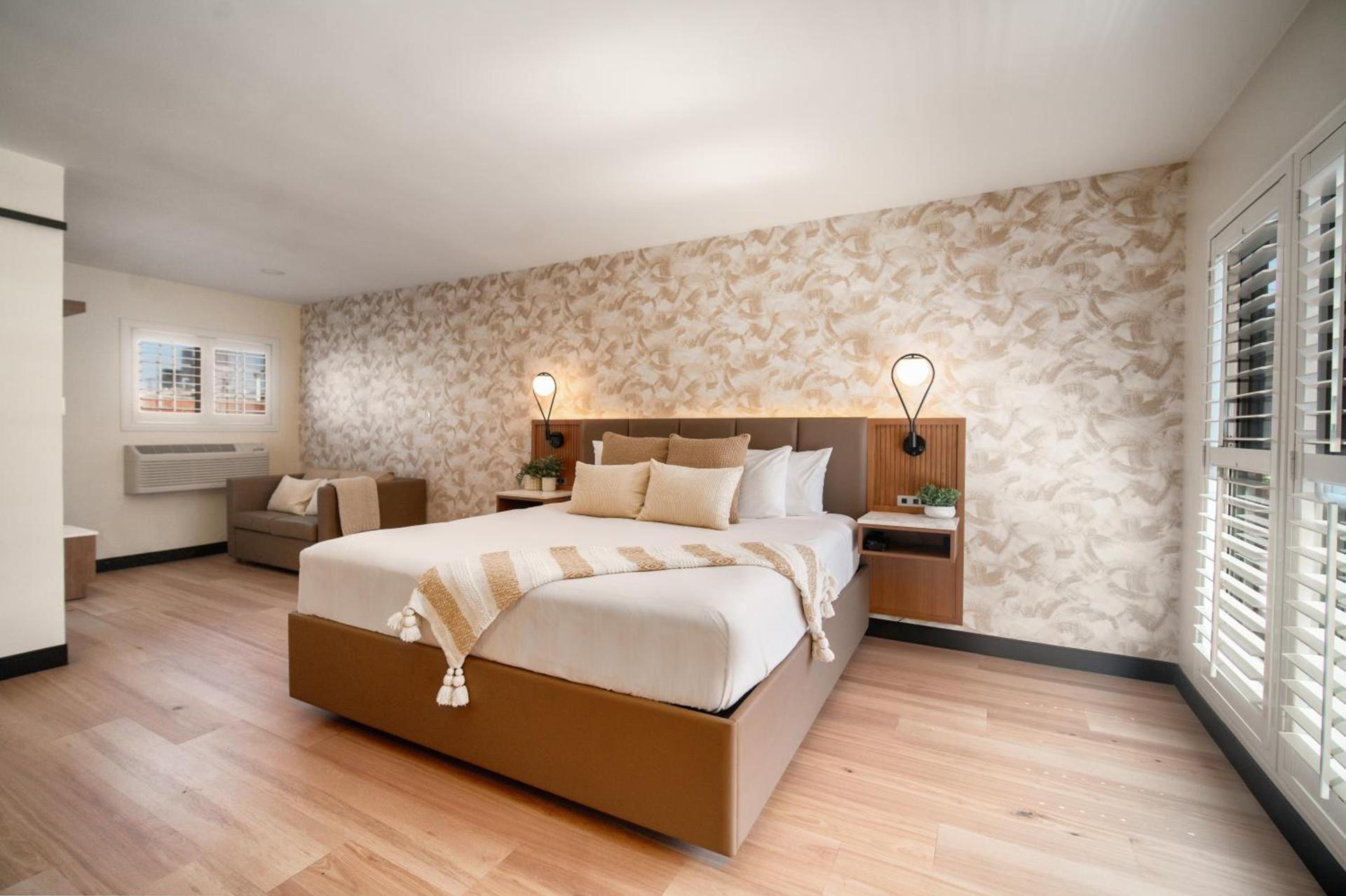 LYFE INN & SUITES by AGA - Beverly Hills West Hollywood photo 8