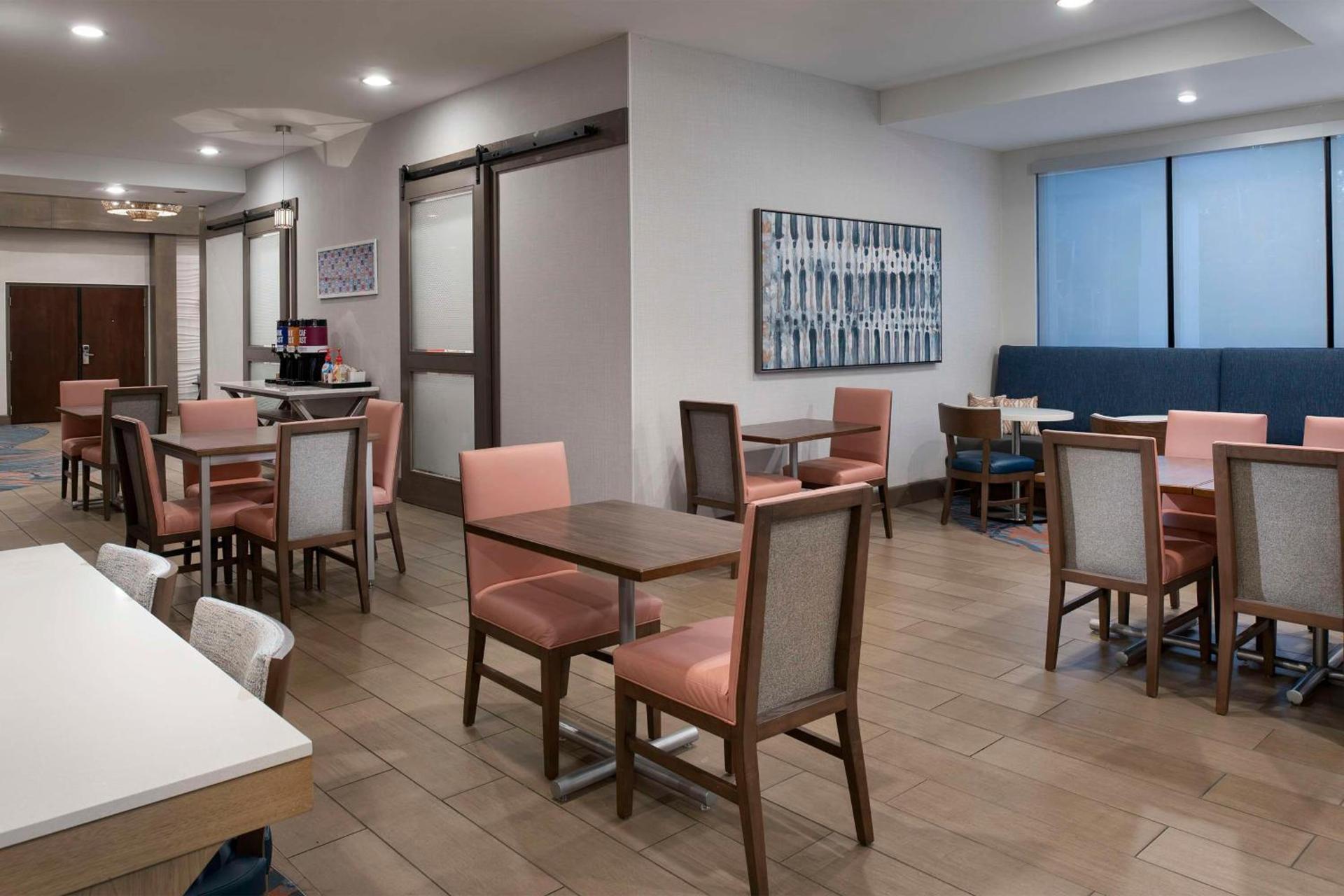 Hampton Inn Northwood photo 5