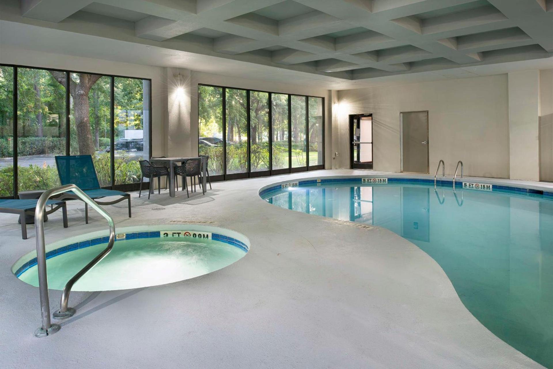 Hampton Inn Northwood photo 9