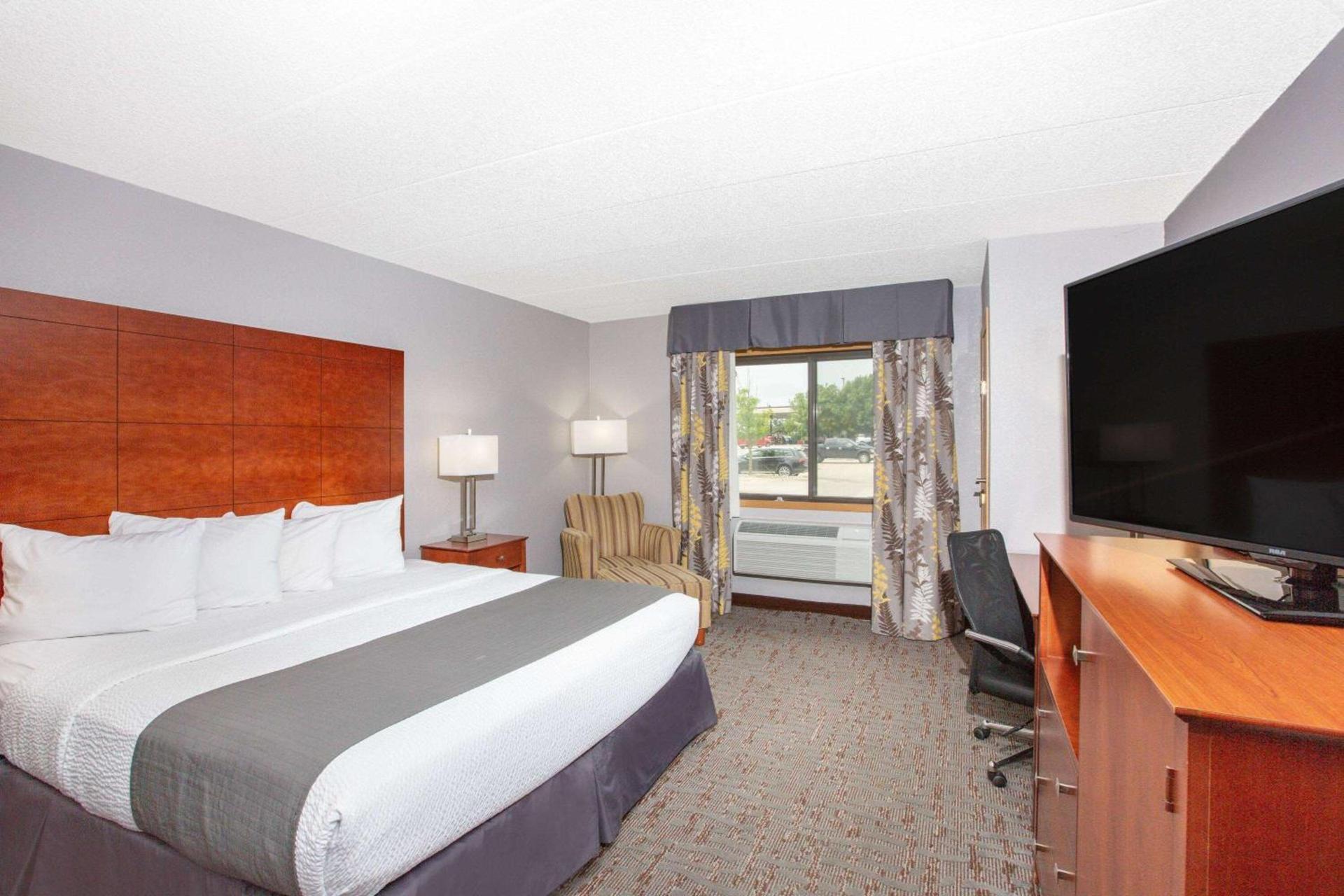 AmericInn by Wyndham Ankeny/Des Moines photo 9
