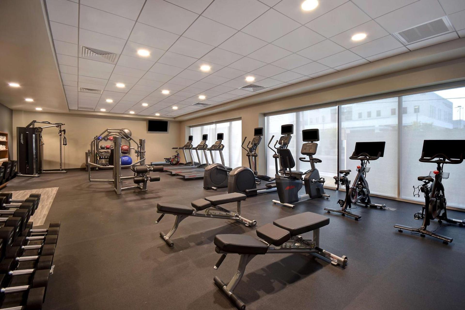 Hampton Inn & Suites Las Vegas Convention Center - No Resort Fee photo 18