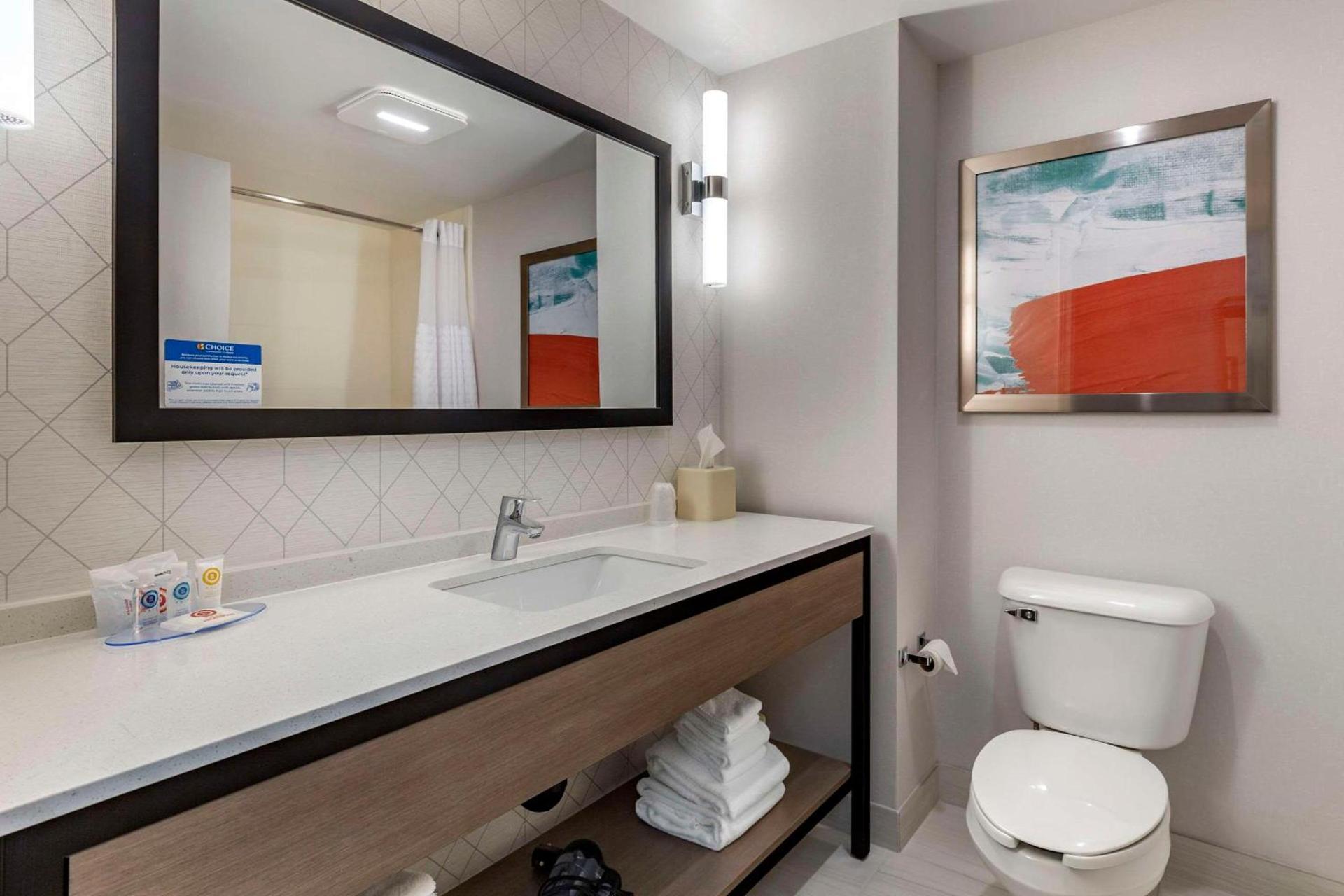 Comfort Inn & Suites Hadley - Amherst photo 13
