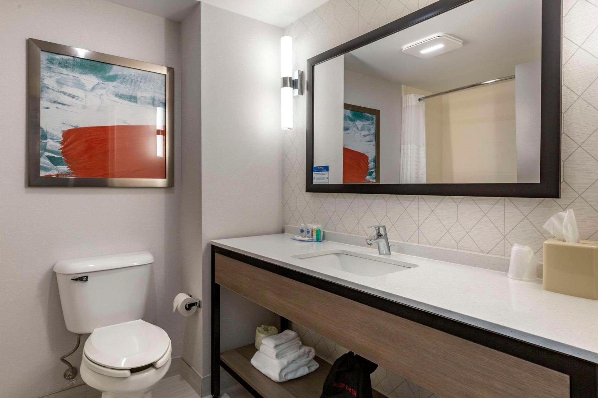 Comfort Inn & Suites Hadley - Amherst photo 9