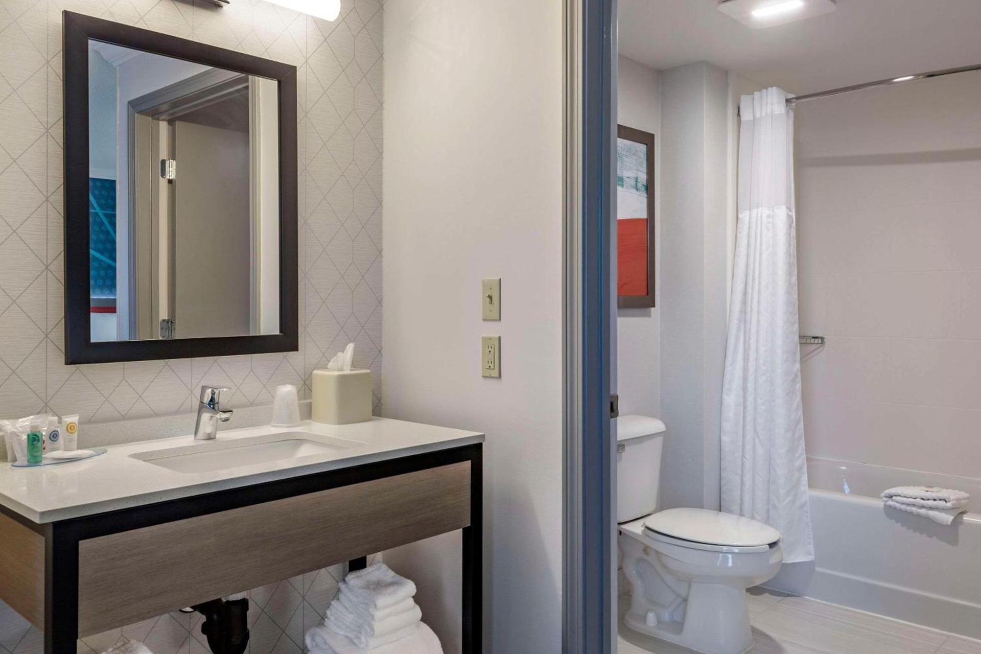 Comfort Inn & Suites Hadley - Amherst photo 30