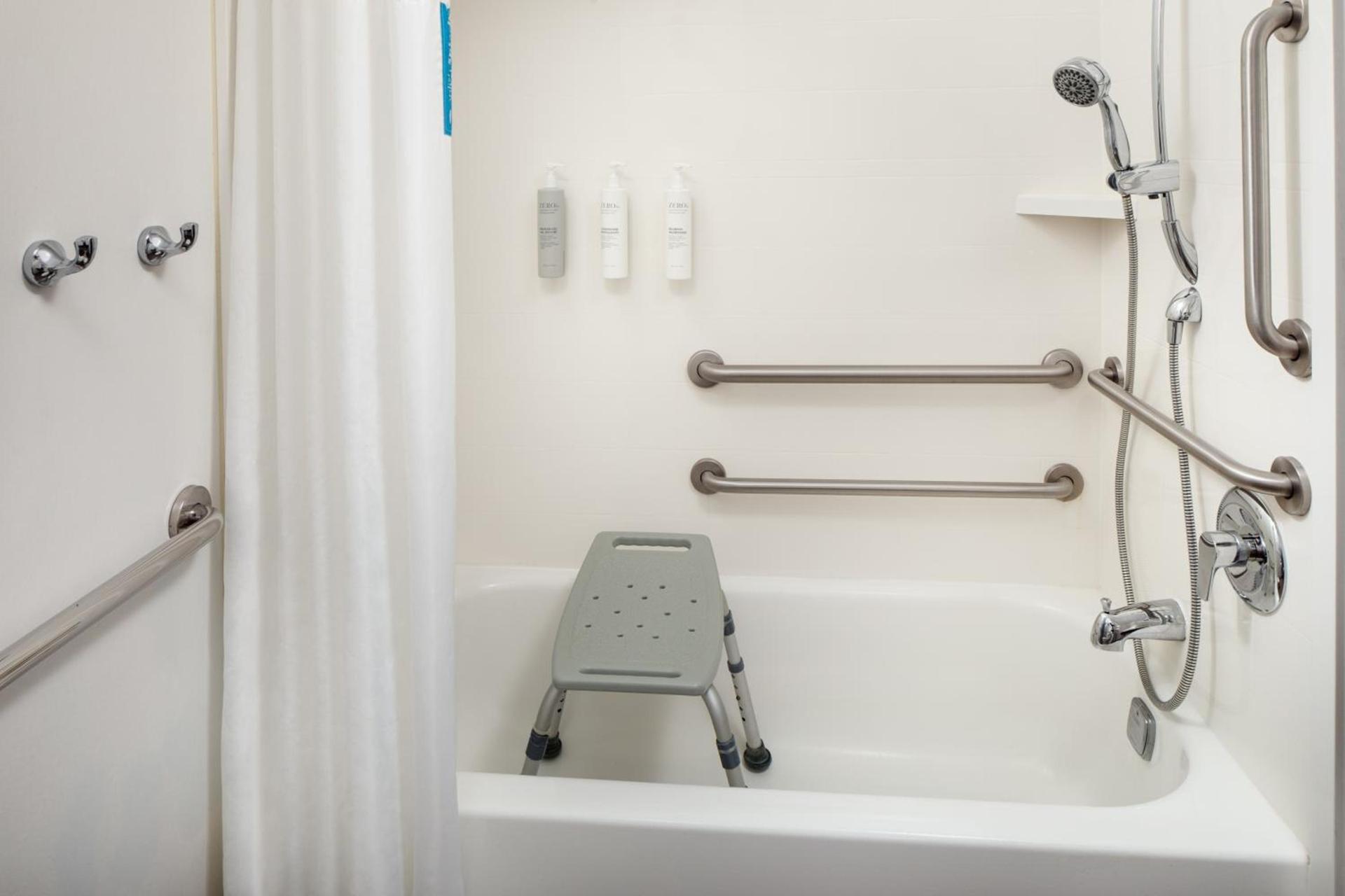 Hampton Inn Atlanta-Northlake photo 32