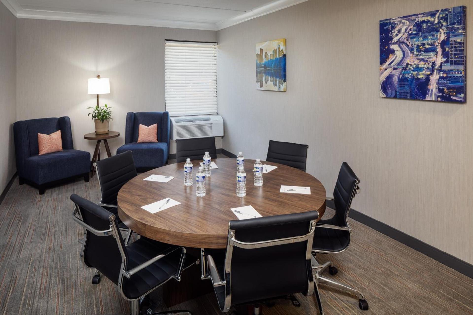 Hampton Inn Atlanta-Northlake photo 35