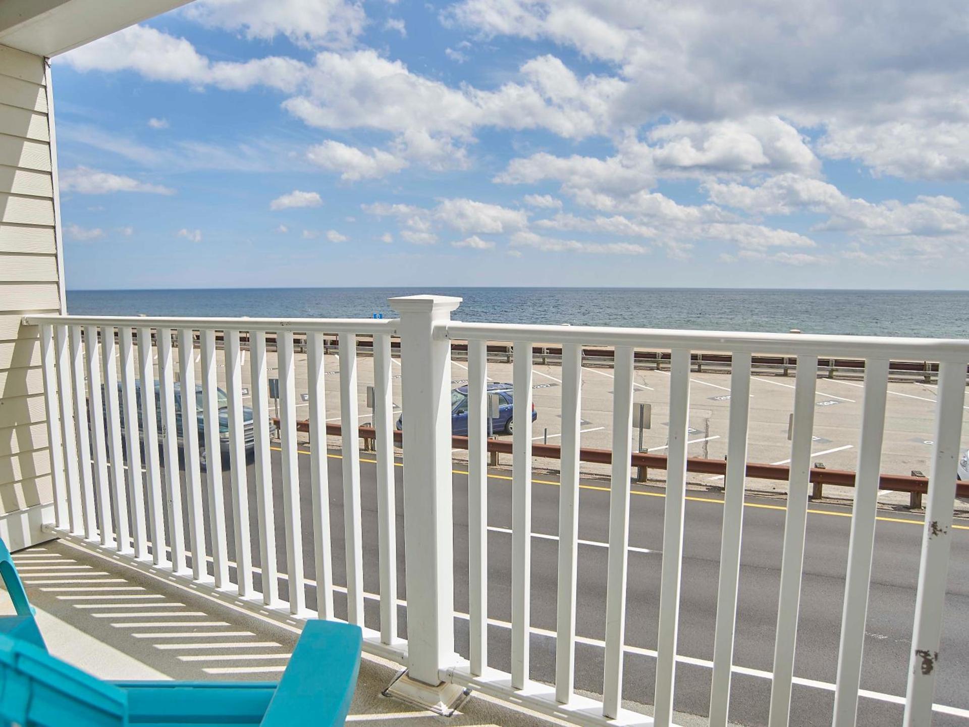 Atlantic Breeze Suites photo 10