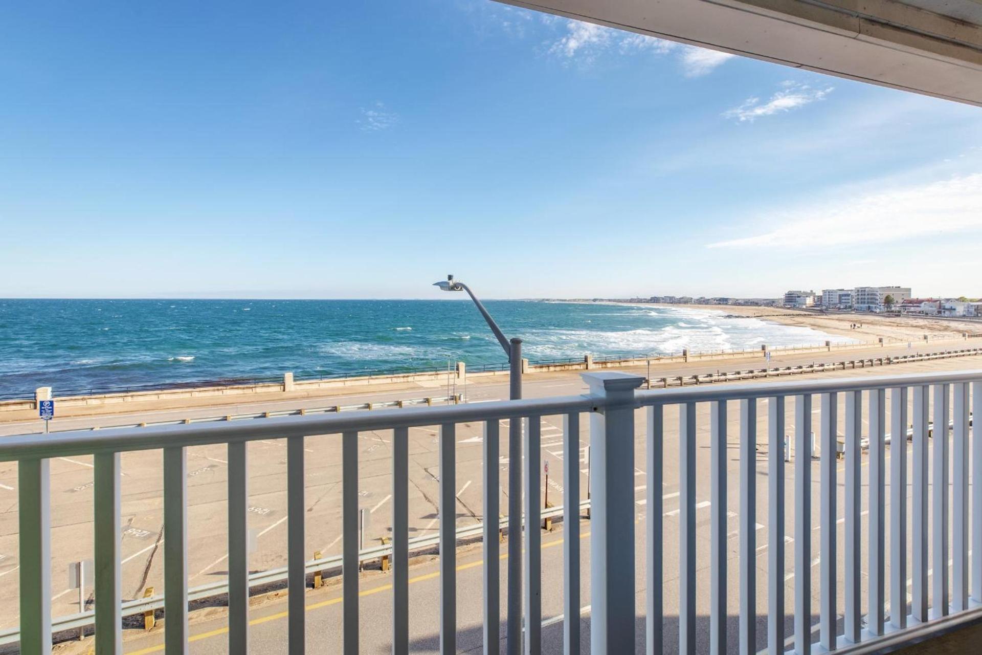 Atlantic Breeze Suites photo 33