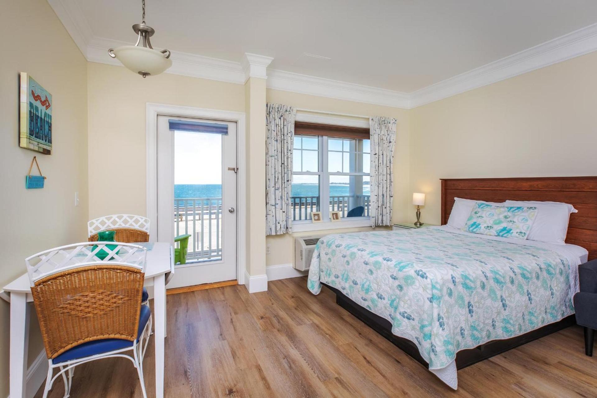 Atlantic Breeze Suites photo 43