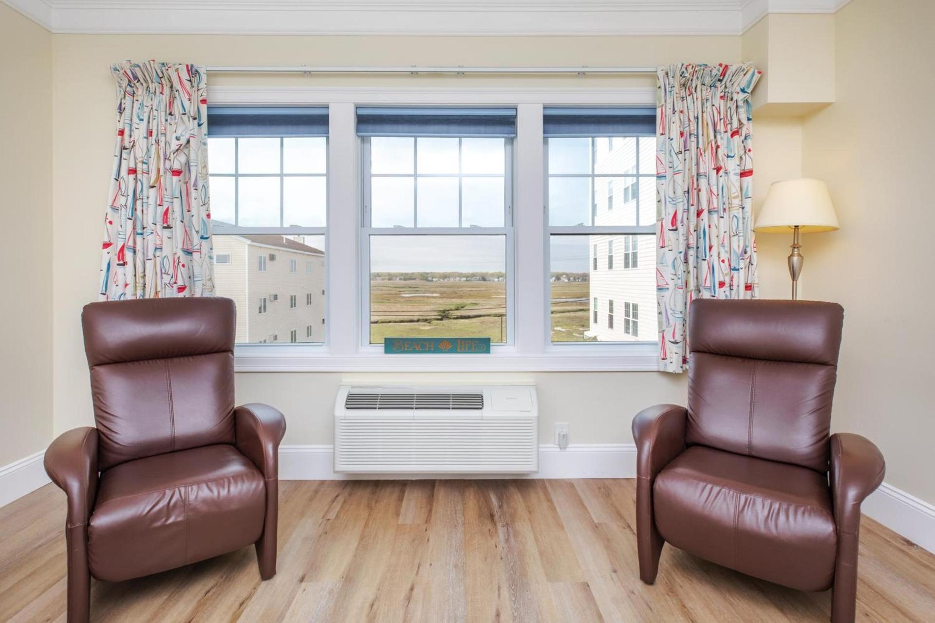 Atlantic Breeze Suites photo 52