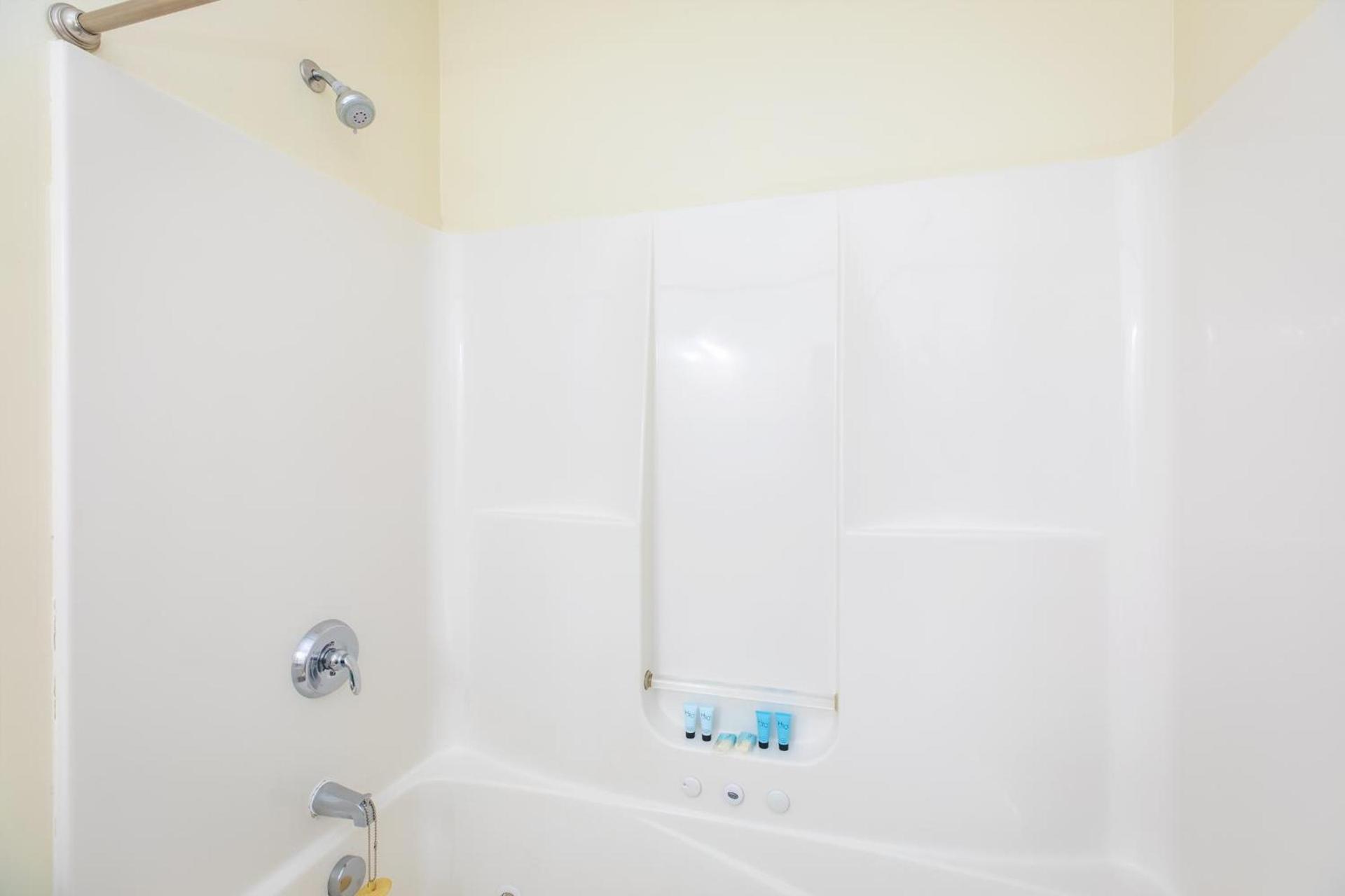 Atlantic Breeze Suites photo 57