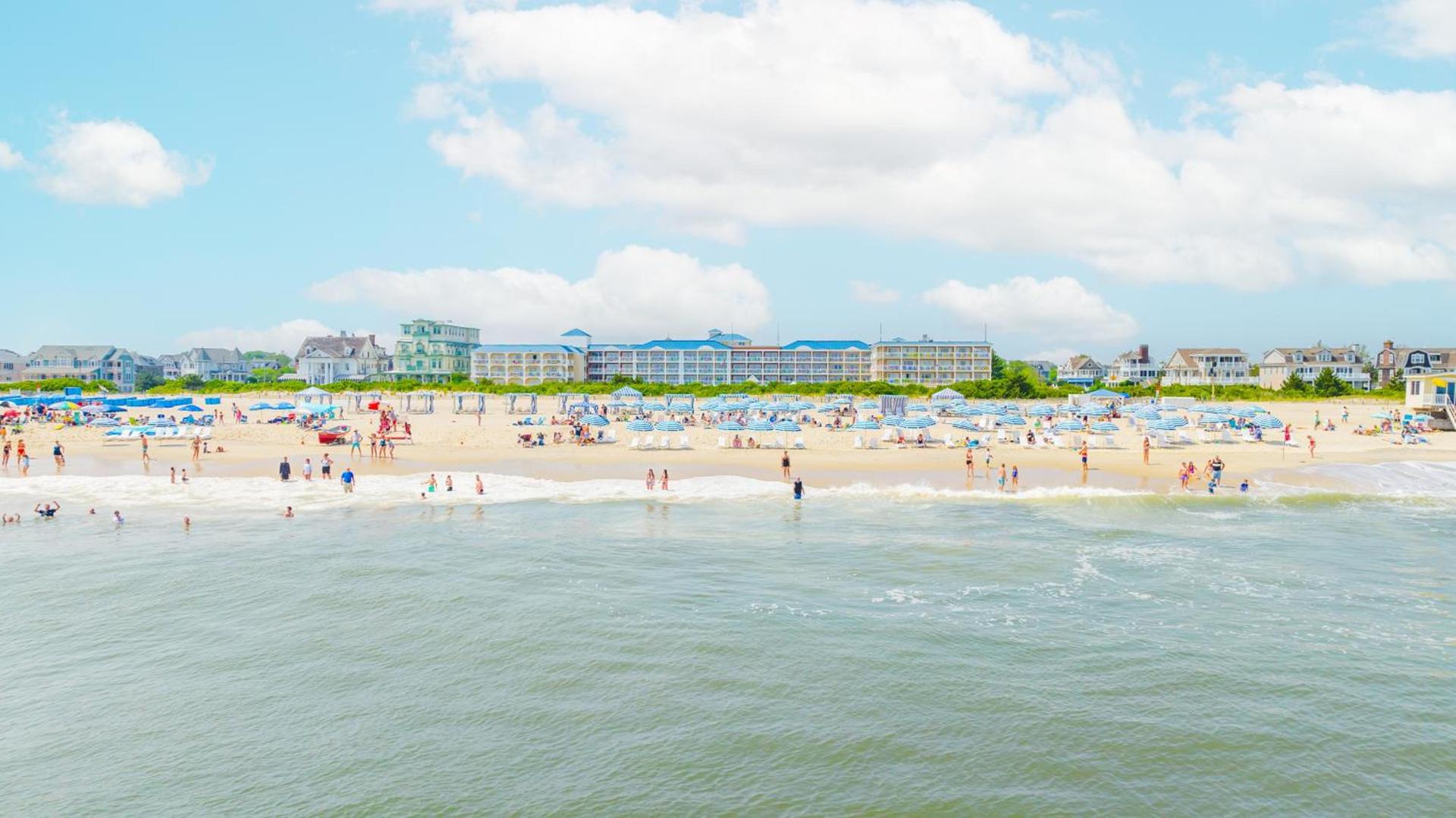 La Mer Beachfront Resort — hotel in Cape May
