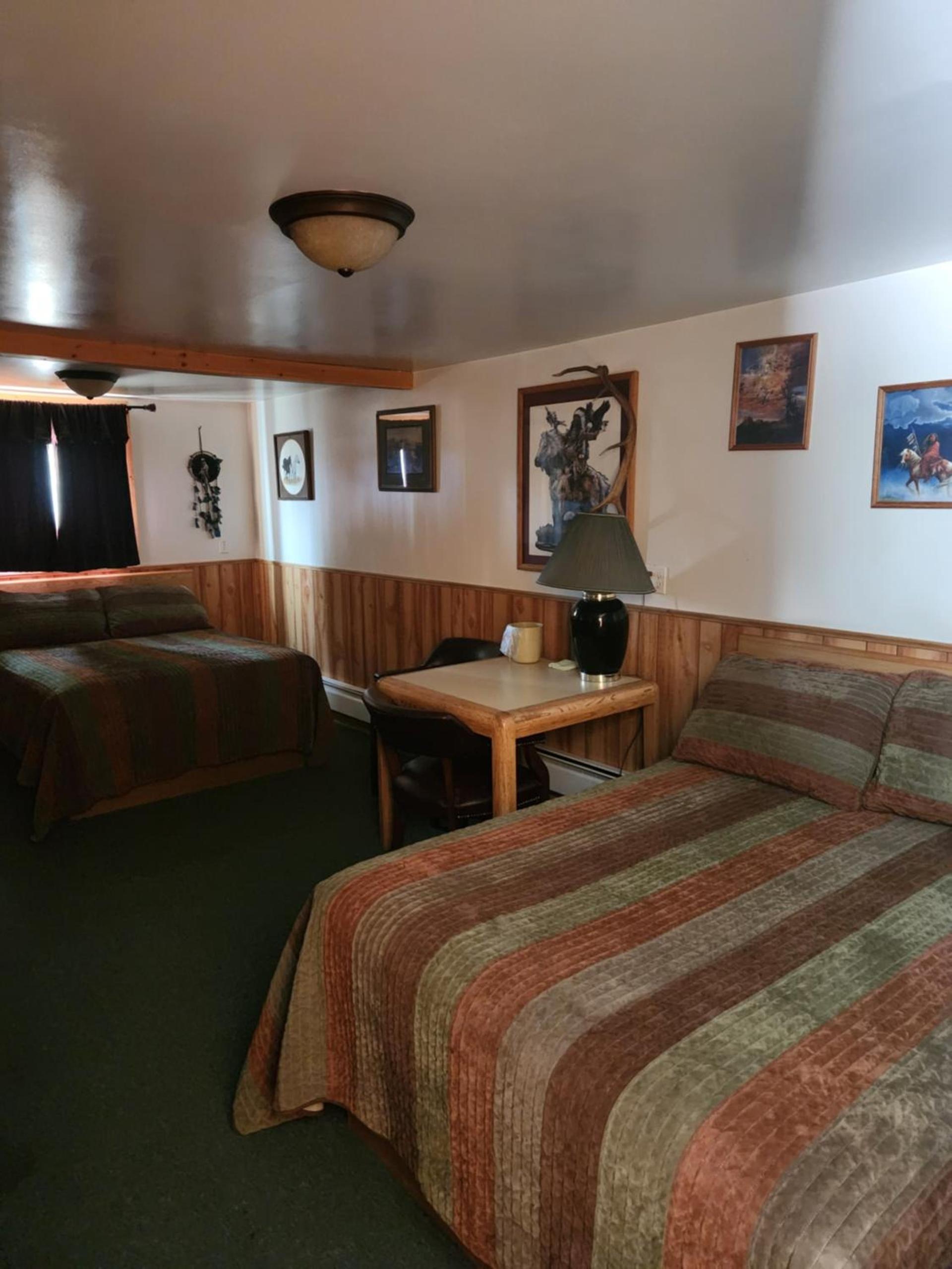Antler Motel photo 9
