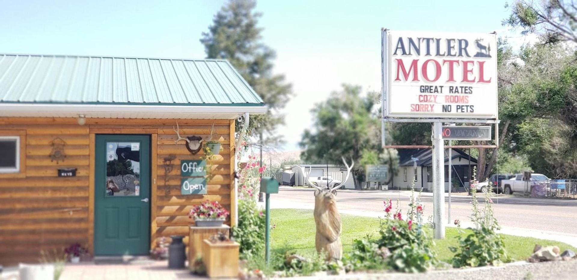Antler Motel photo 8