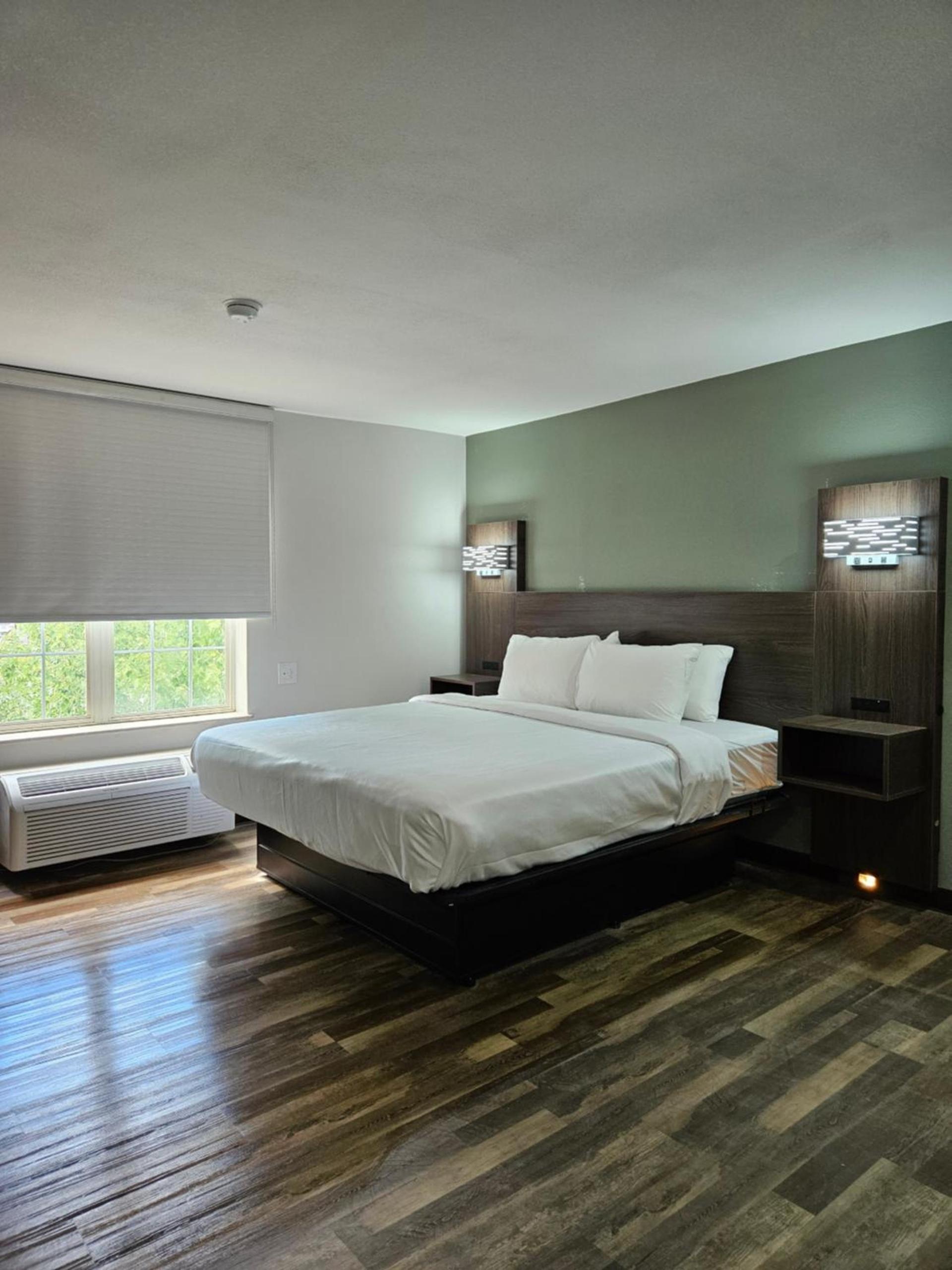 Quality Inn & Suites Columbia Harbison photo 11
