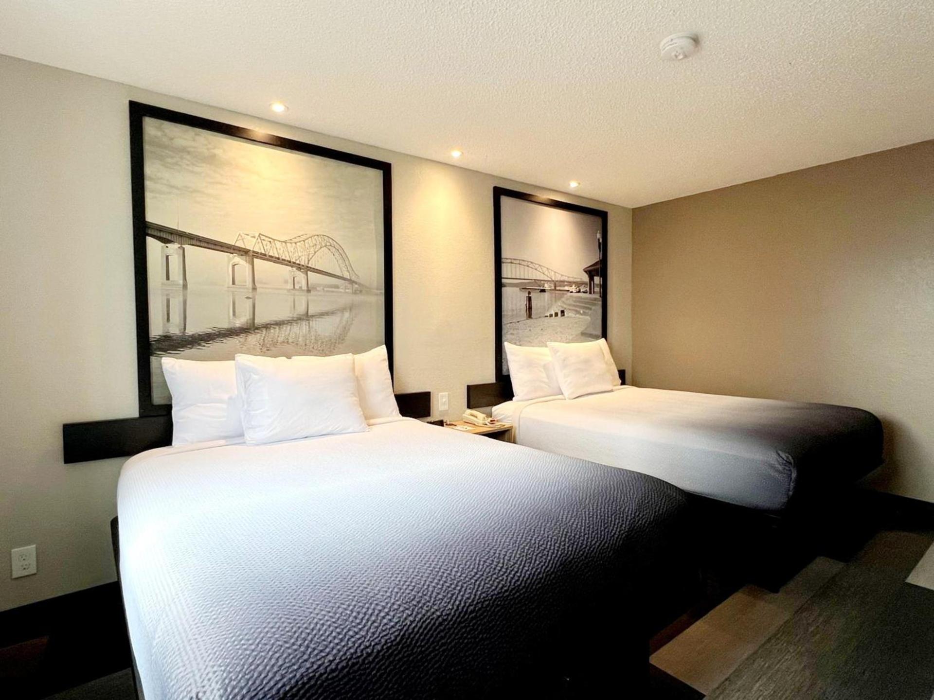Super 8 by Wyndham Cedar Rapids photo 16