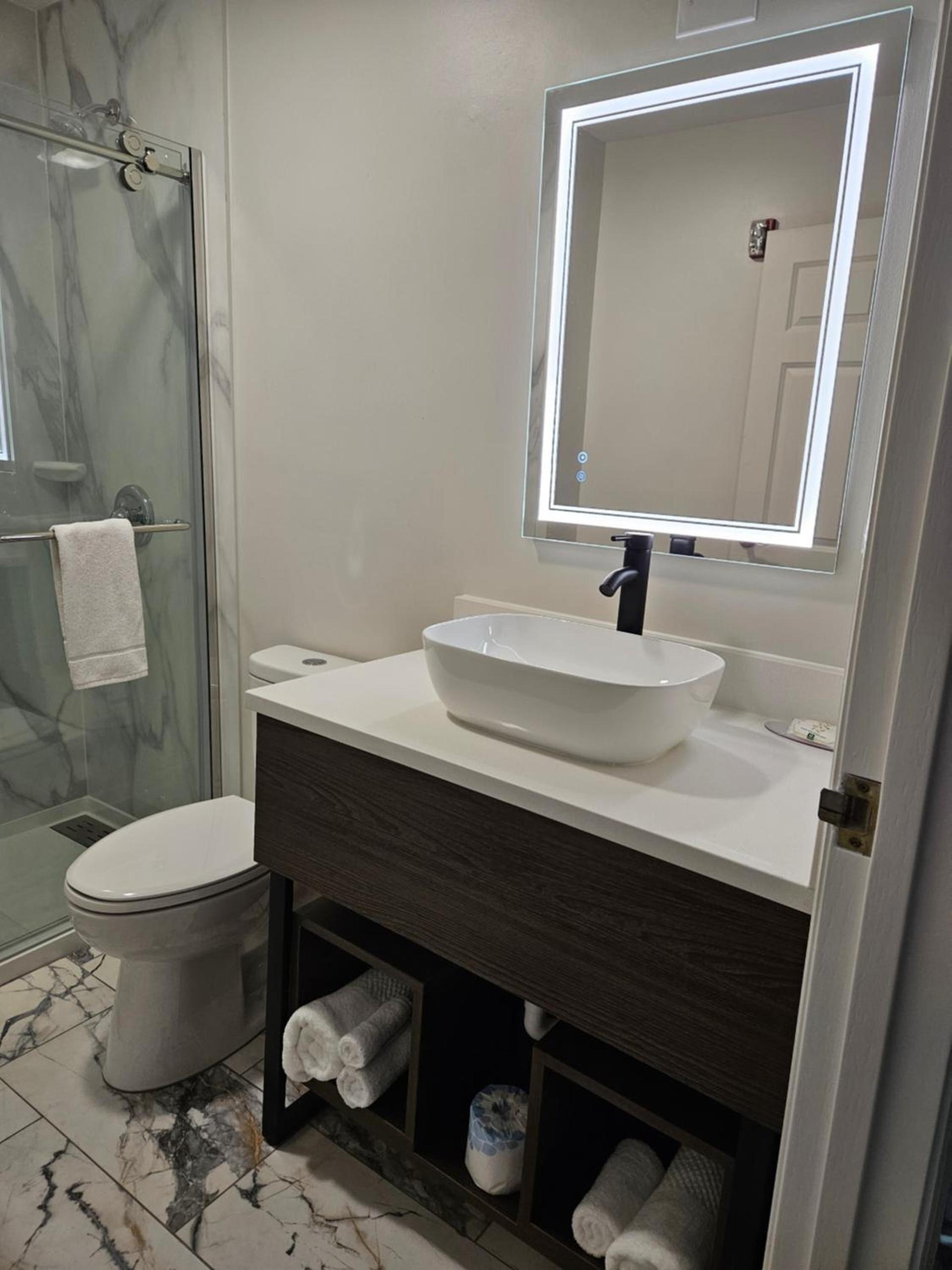 Quality Inn & Suites Columbia Harbison photo 17